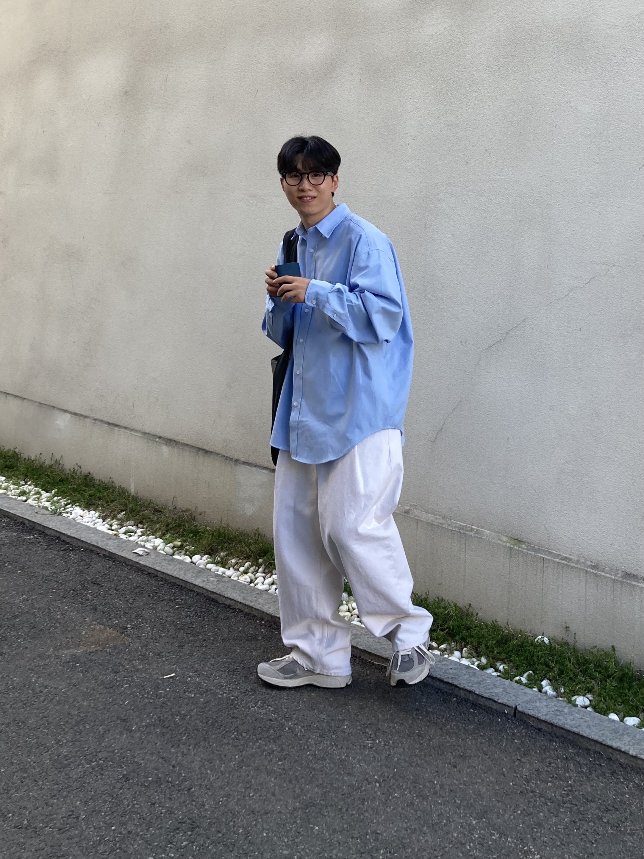New Balance 2002R Grey 착용 스타일 - 1