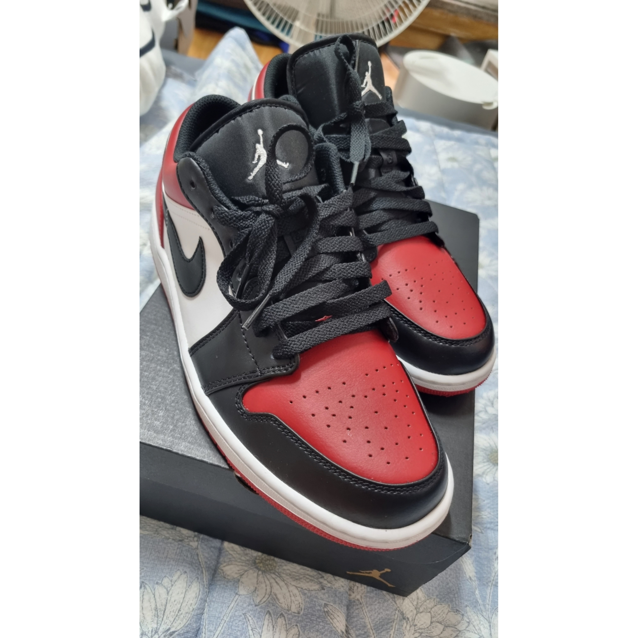 Jordan 1 Low Bred Toe 착용 스타일 - 1