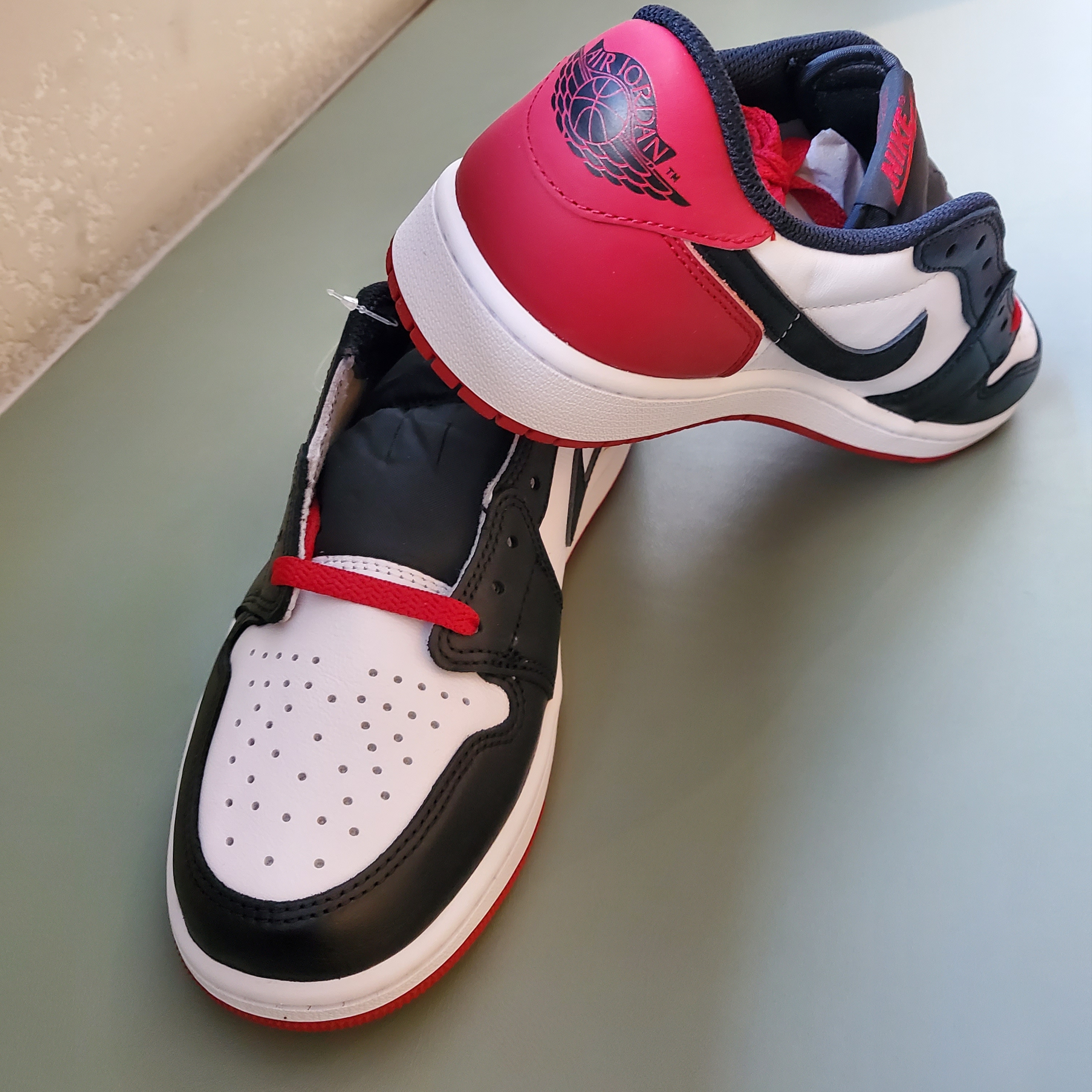 Jordan 1 Retro Low OG Black Toe 착용 스타일