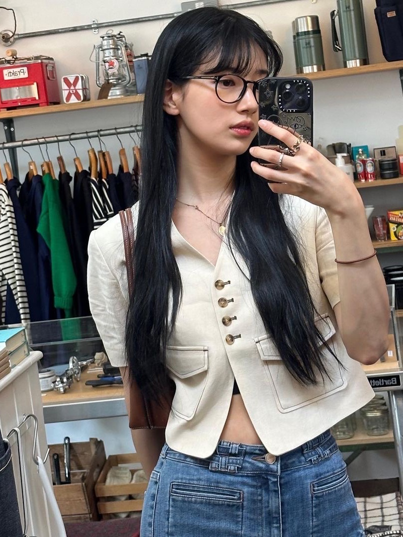 Enor Women Single Stitch Detailed Crop Jacket Cream 착용 스타일