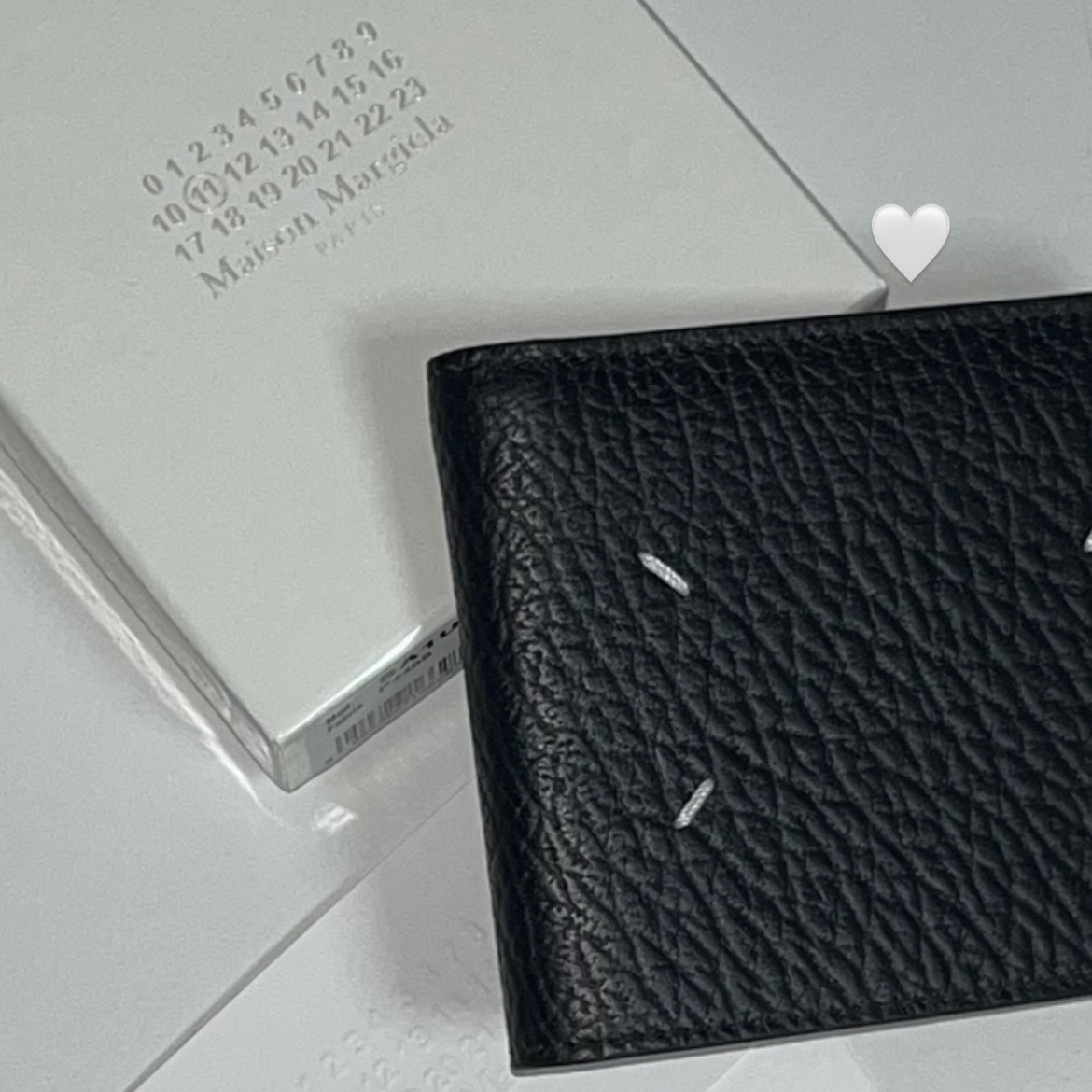 Maison Margiela Bi-Fold Wallet Black 착용 스타일