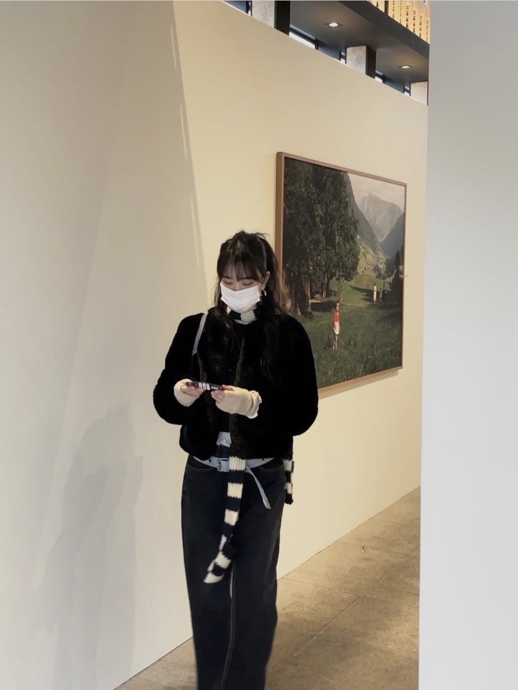 Open Yy Stripe Pocket Scarf Navy Cream, Open Yy Stripe Pocket Scarf Brown Beige 착용 스타일