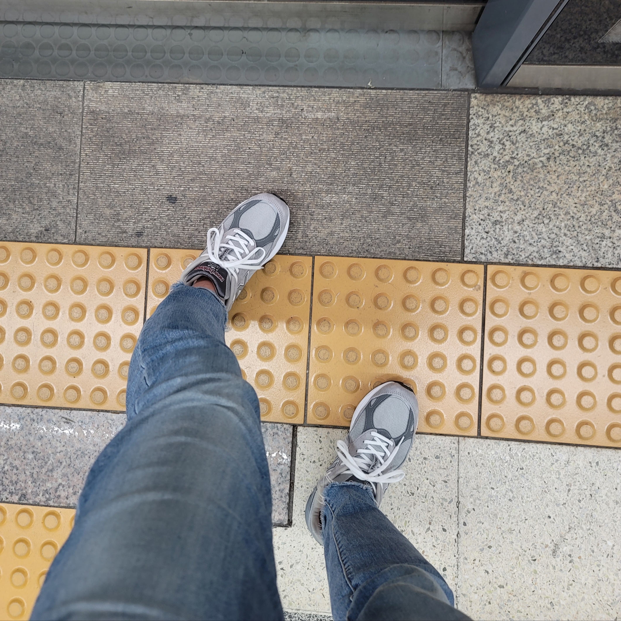 New Balance 990v3 Made in USA Grey - D Standard 착용 스타일