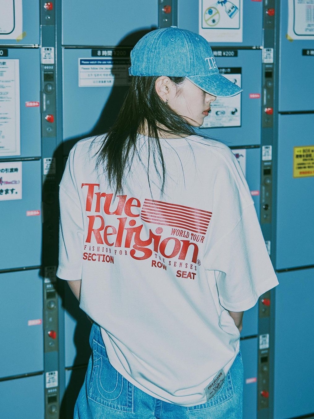 True Religion Vision Logo T-Shirt Navy 착용 스타일