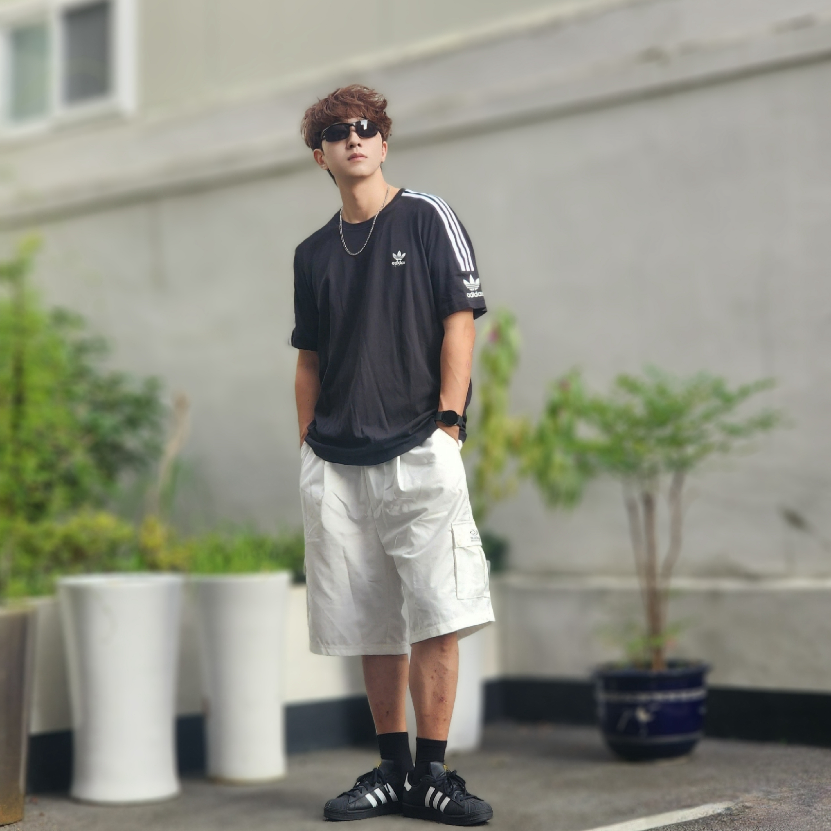 Adidas Superstar Core Black White 착용 스타일 - 3