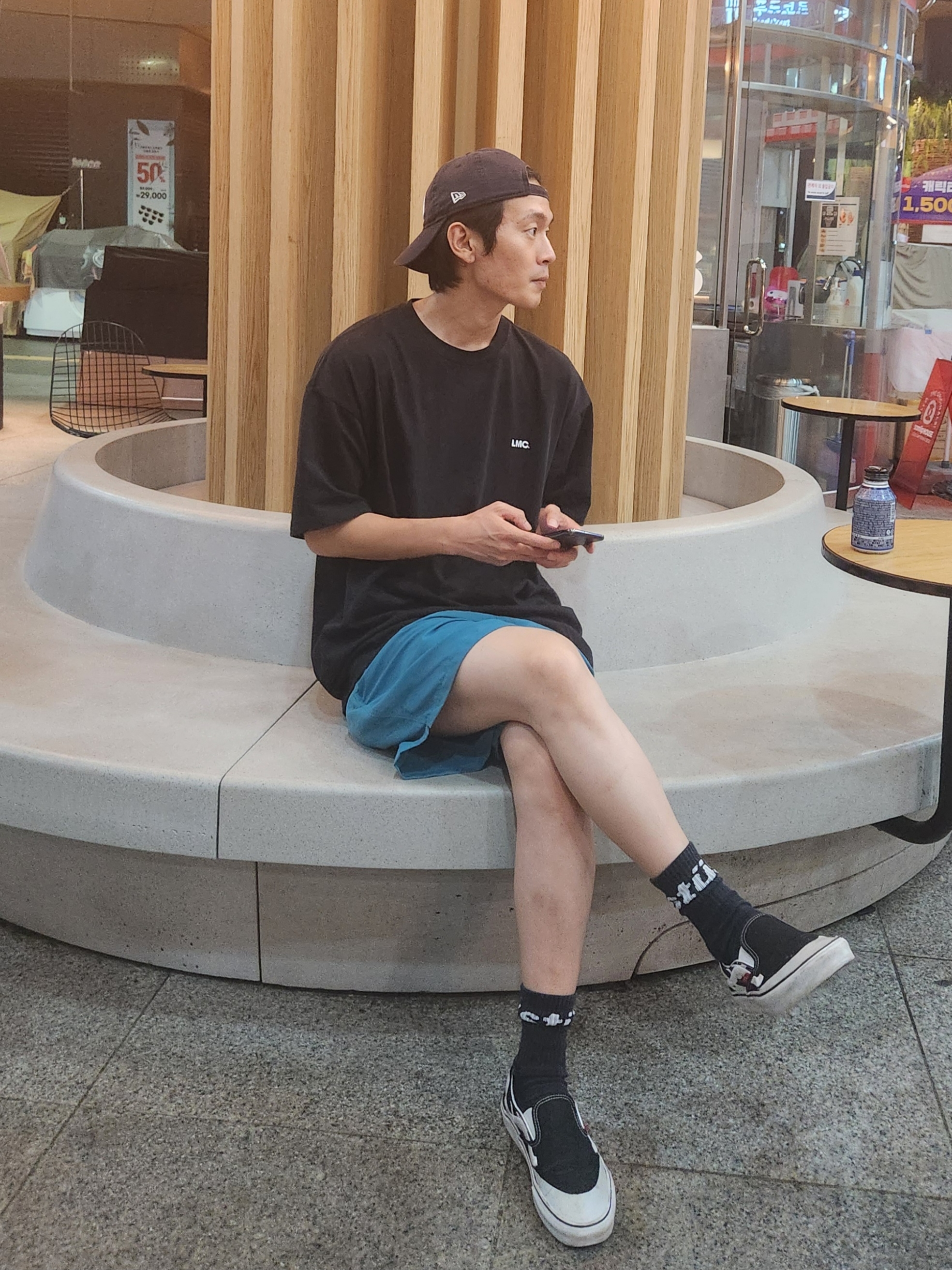 Stussy Stock Water Shorts Blue, New Era x MoMA New York Yankees Cap Navy 착용 스타일 - 1