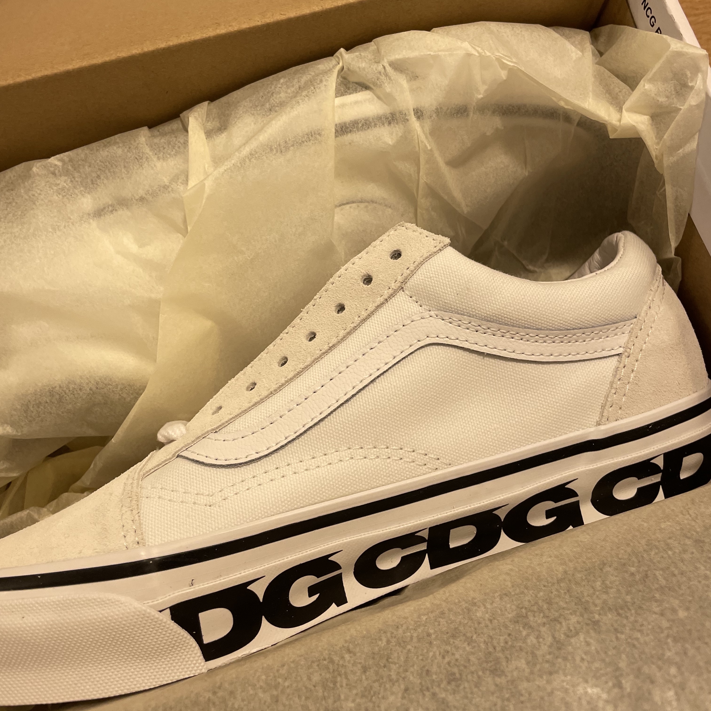 Vans Vault x CDG Old Skool LX White 착용 스타일