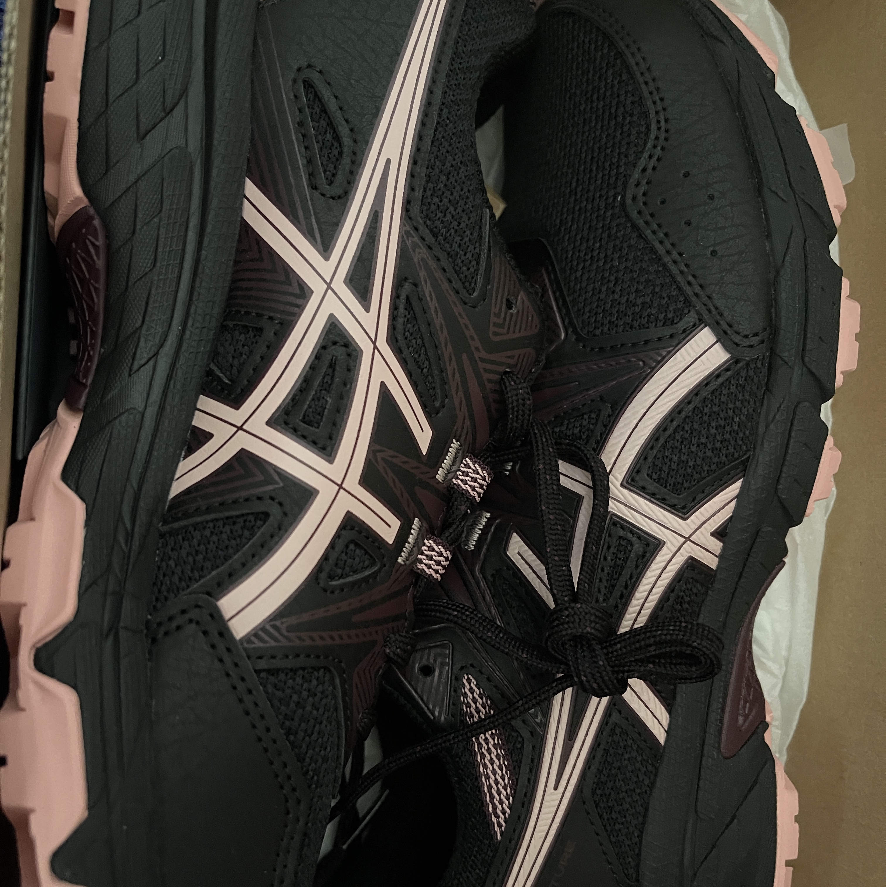 (W) Asics Gel-Venture 8 Black Frosted Rose 착용 스타일