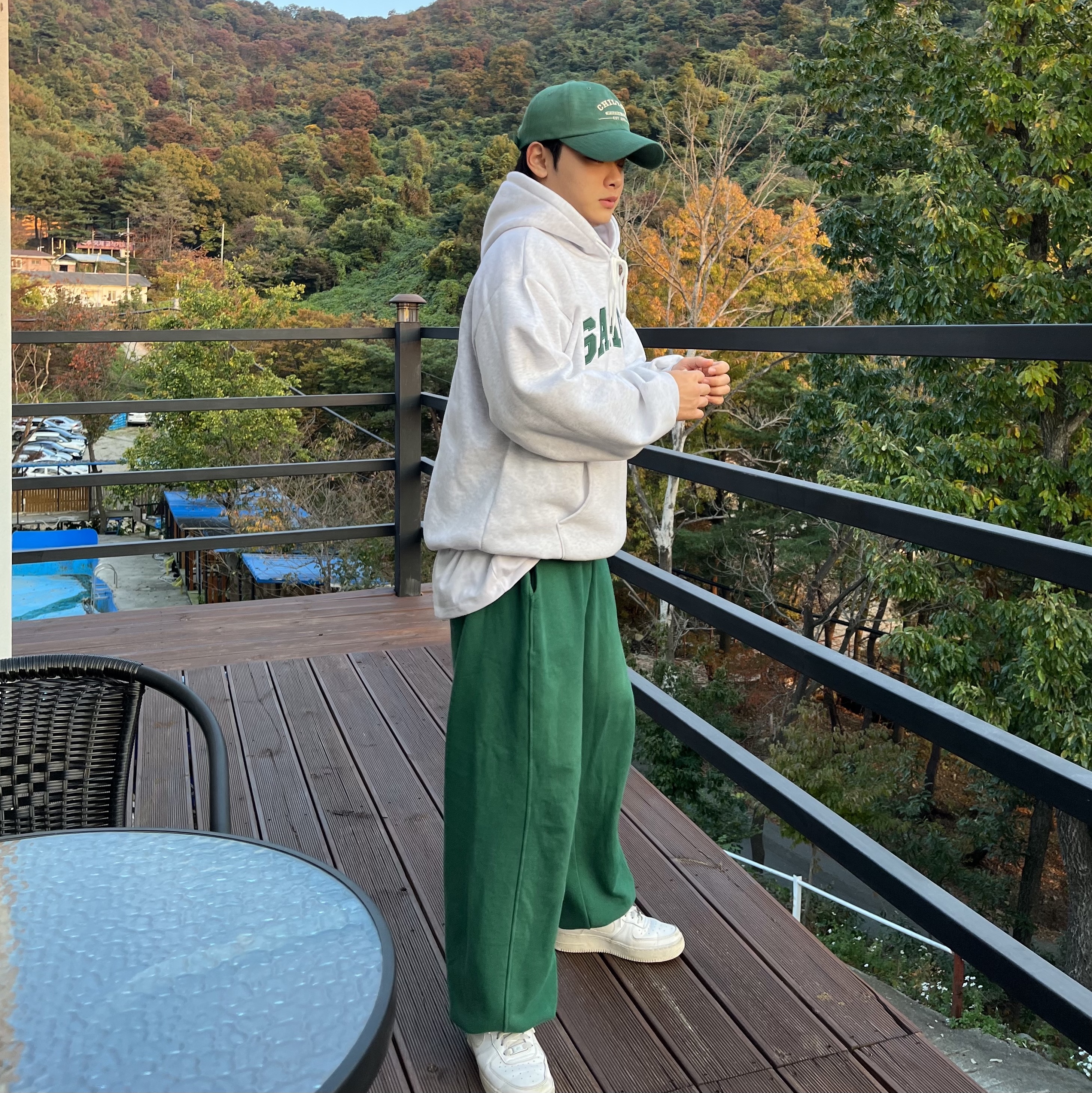 Nike Air Force 1 '07 Low White 착용 스타일 - 2