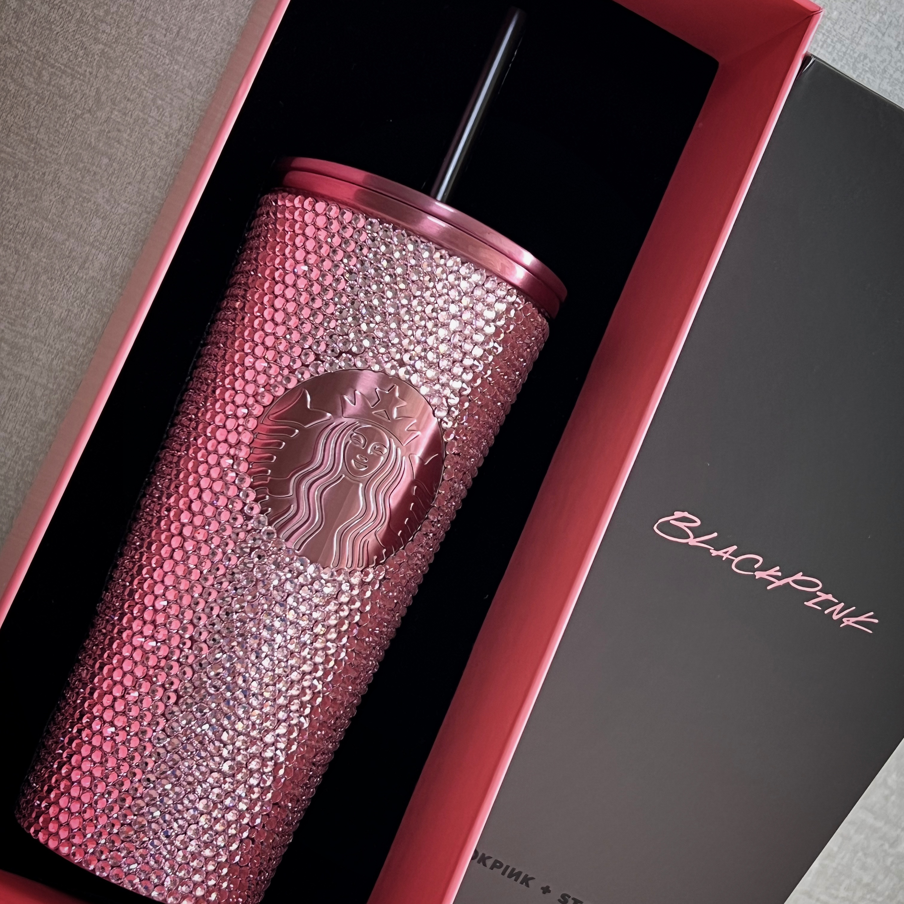 Starbucks x Blackpink SS Linestone Cold Cup 473ml 착용 스타일 - 2