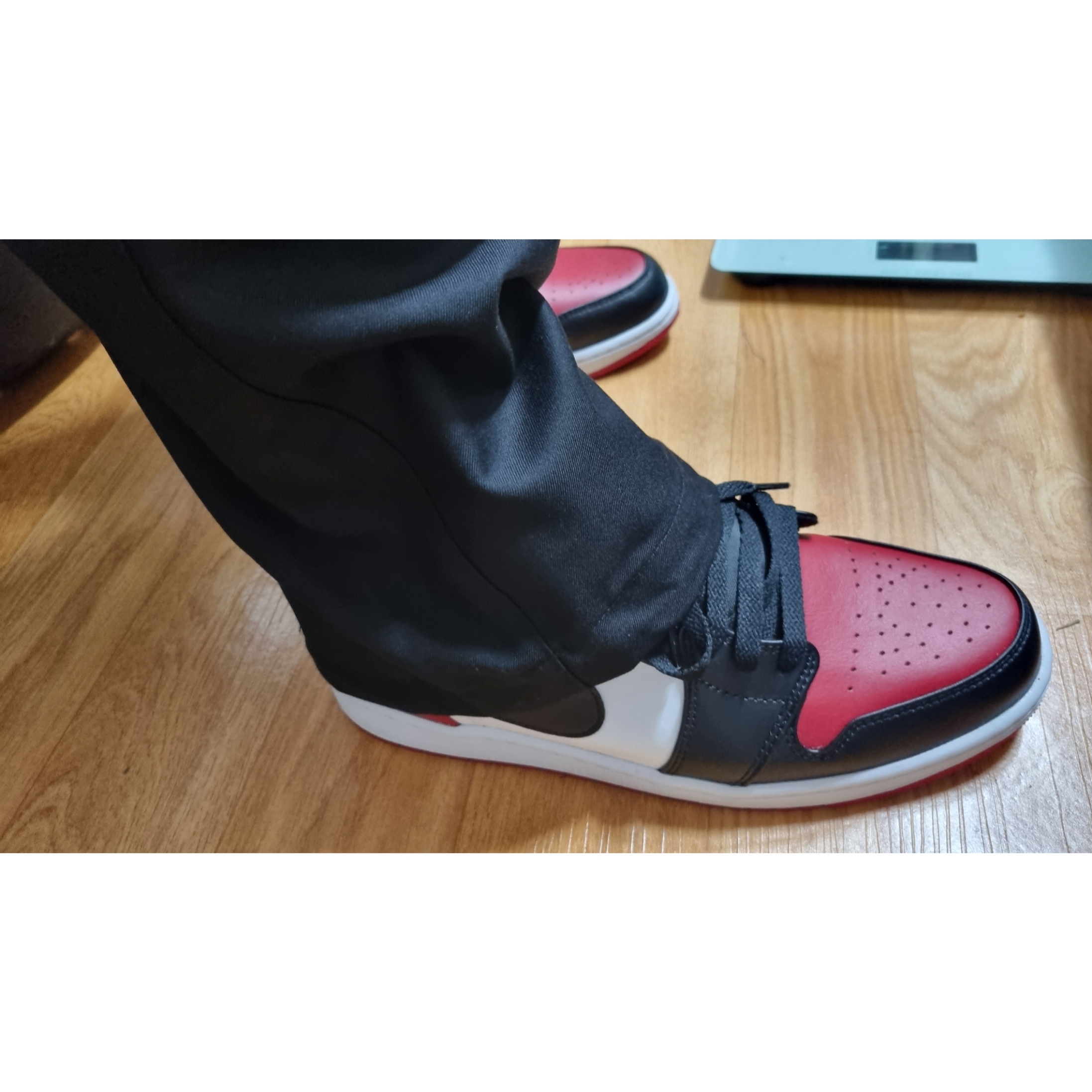 Jordan 1 Low Bred Toe 착용 스타일 - 3