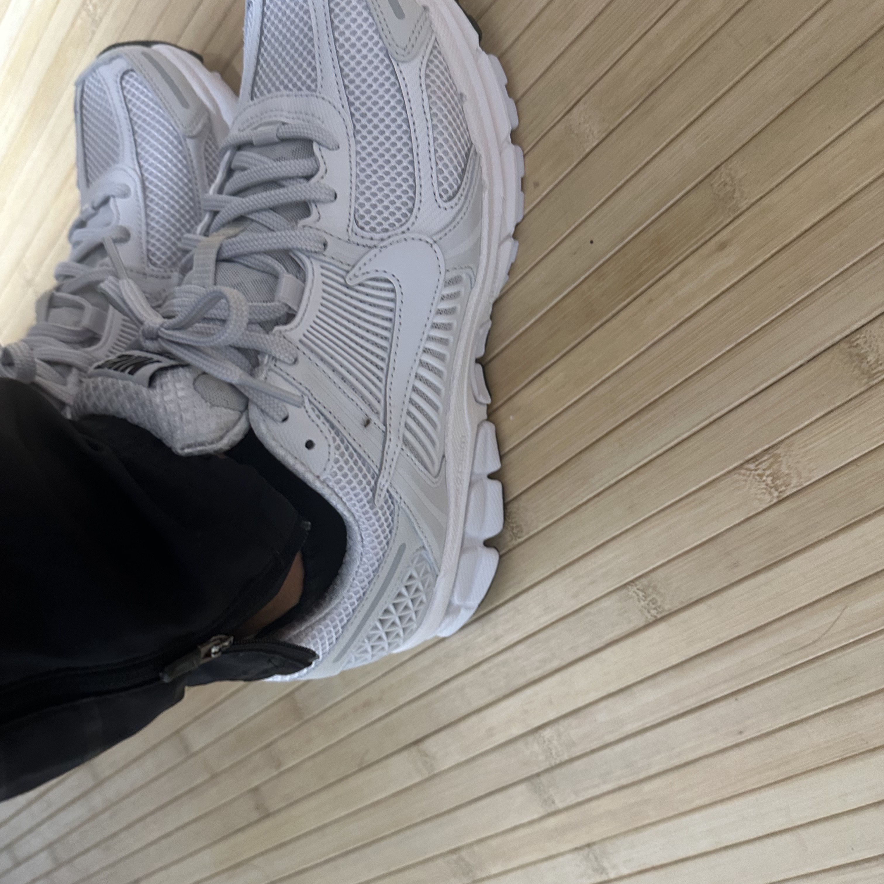 Nike Zoom Vomero 5 SP Vast Grey 2023 착용 스타일