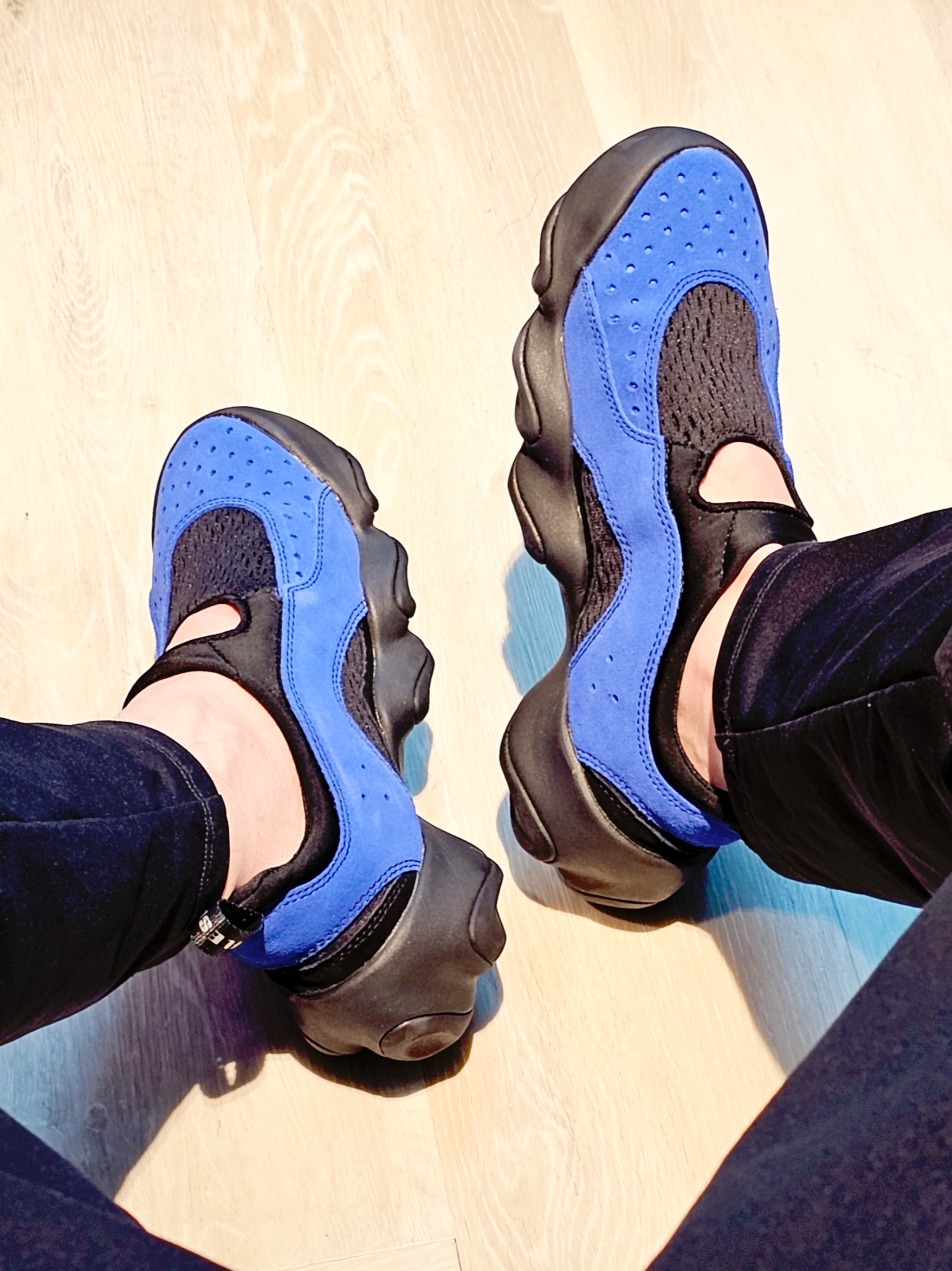 Oakley Factory Team x Brain Dead Flesh Sandal Electric Blue Black 착용 스타일 - 2
