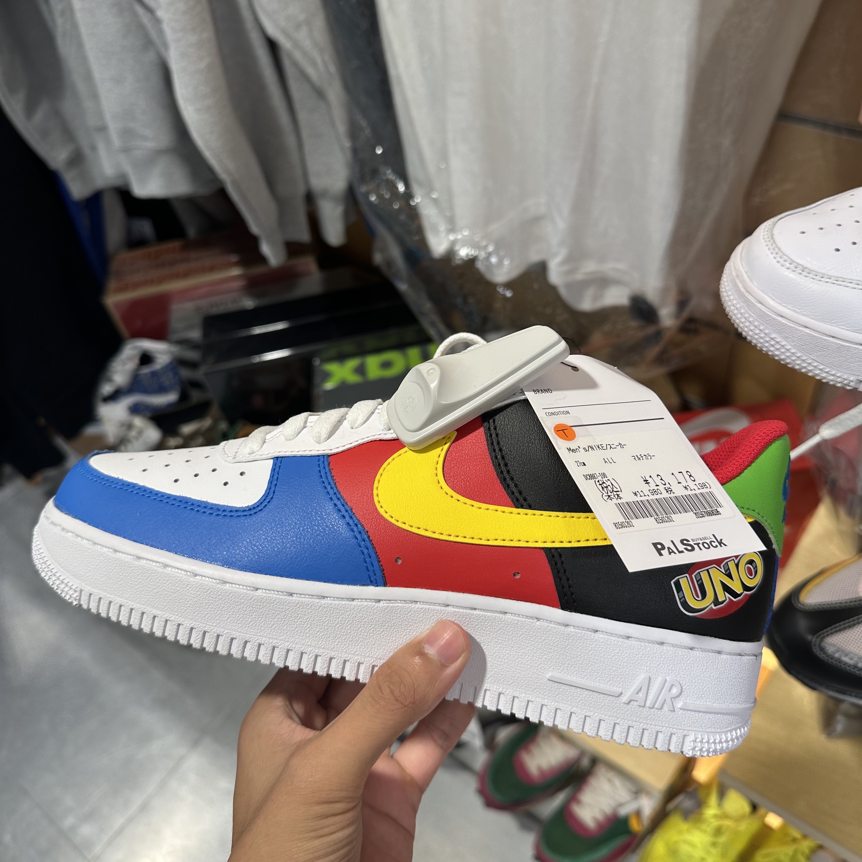 Nike x UNO Air Force 1 '07 QS White Yellow Zest 착용 스타일