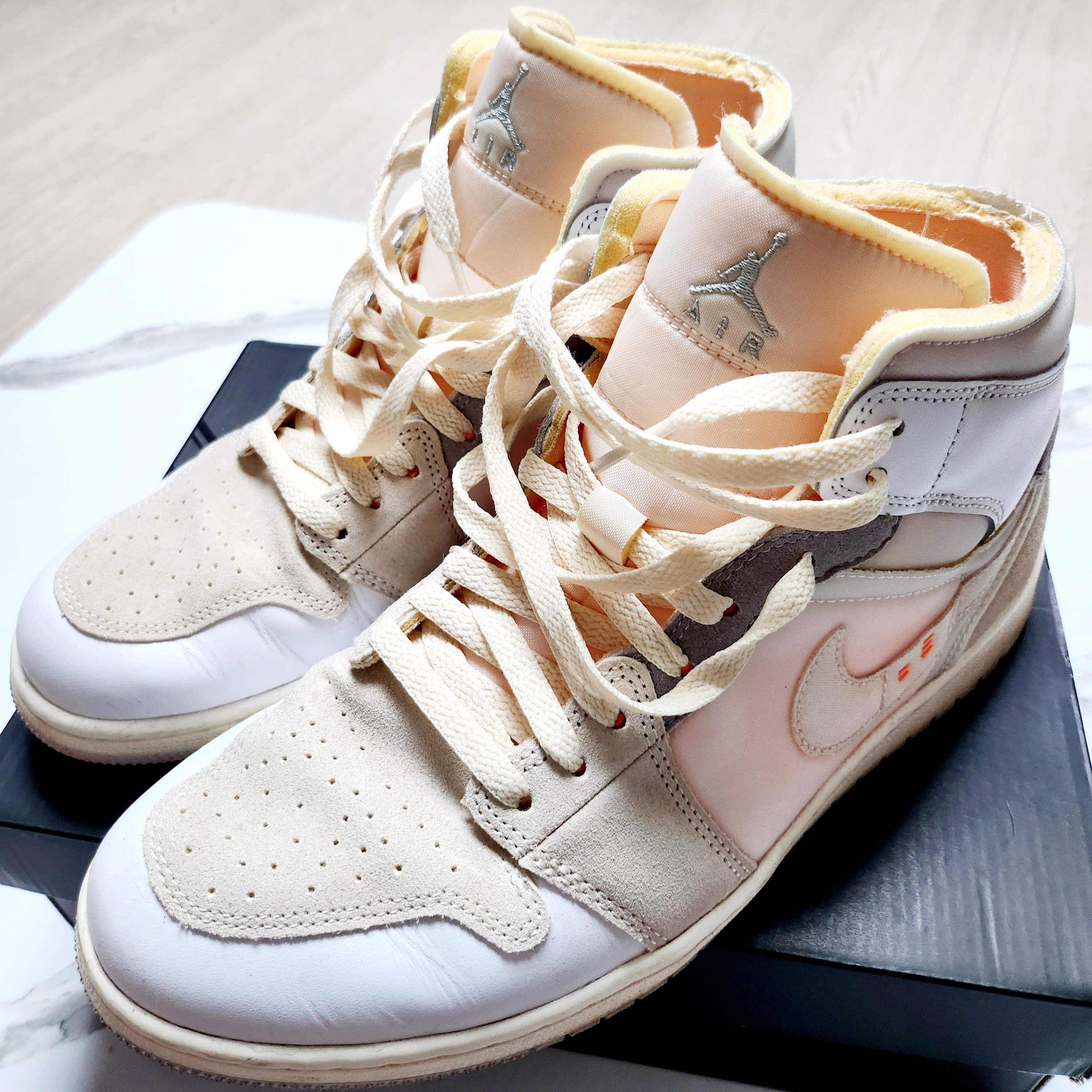 Jordan 1 Mid SE Craft White and Phantom 착용 스타일