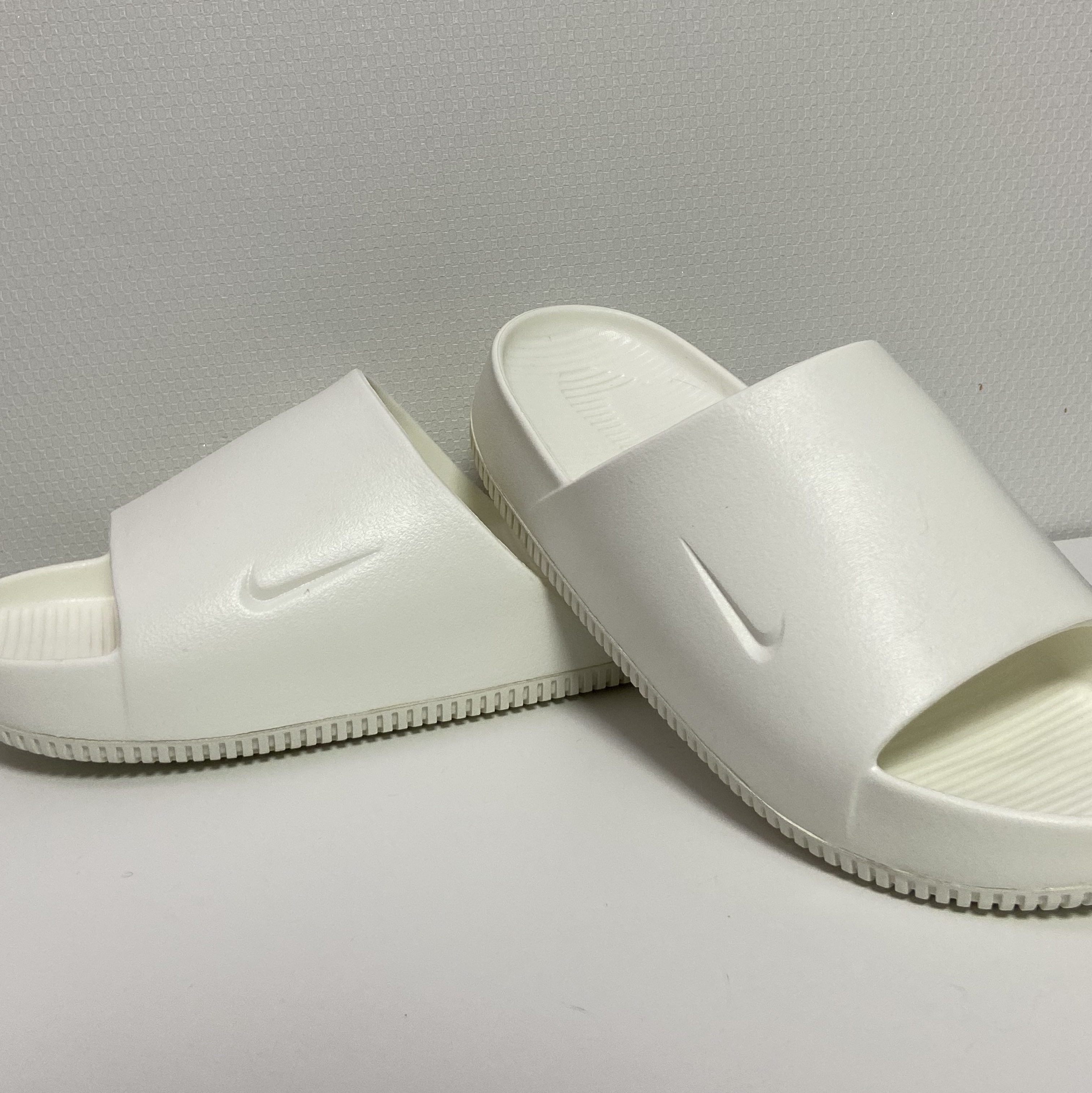 Nike Calm Slide Sail 착용 스타일