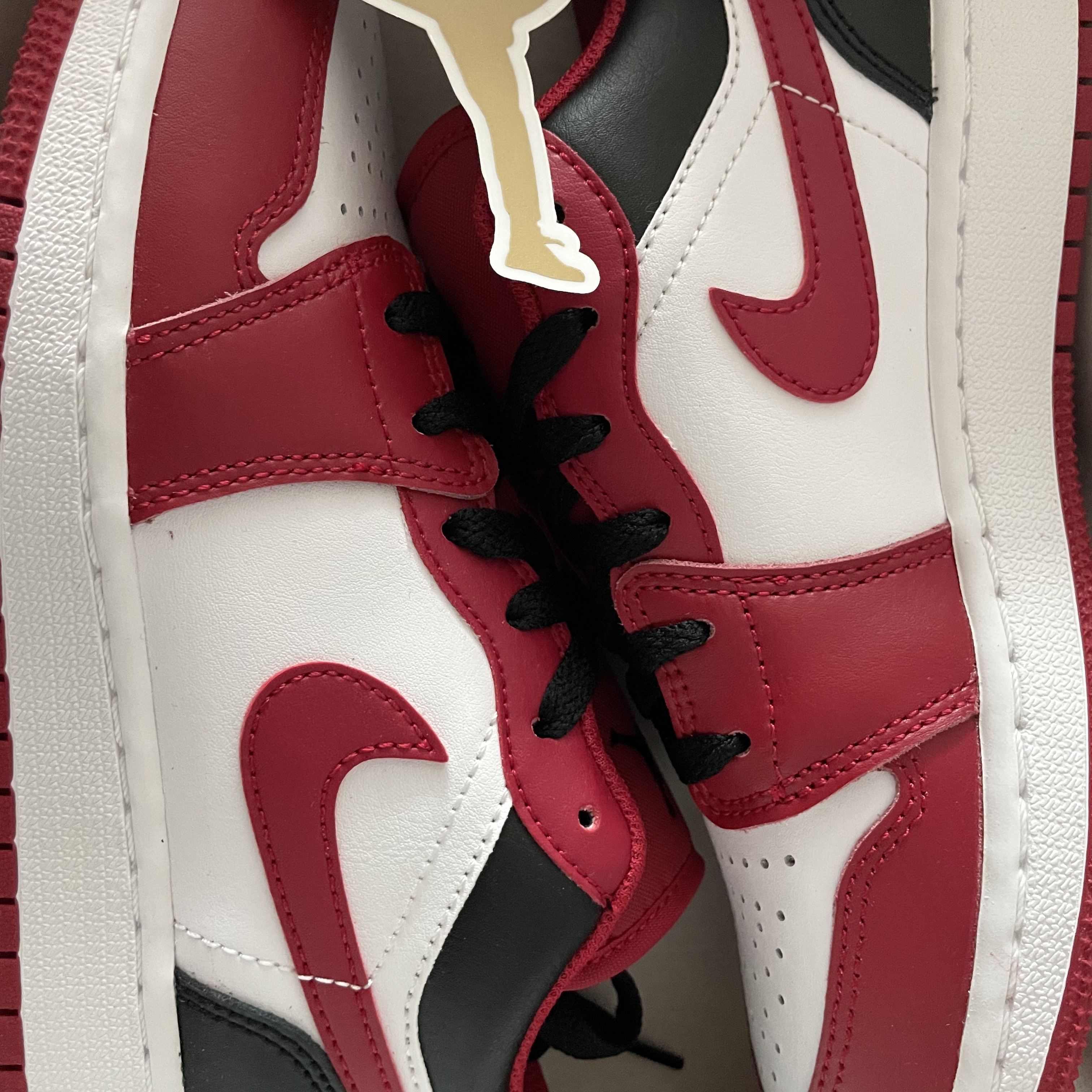 (GS) Jordan 1 Low White Gym Red Black 착용 스타일