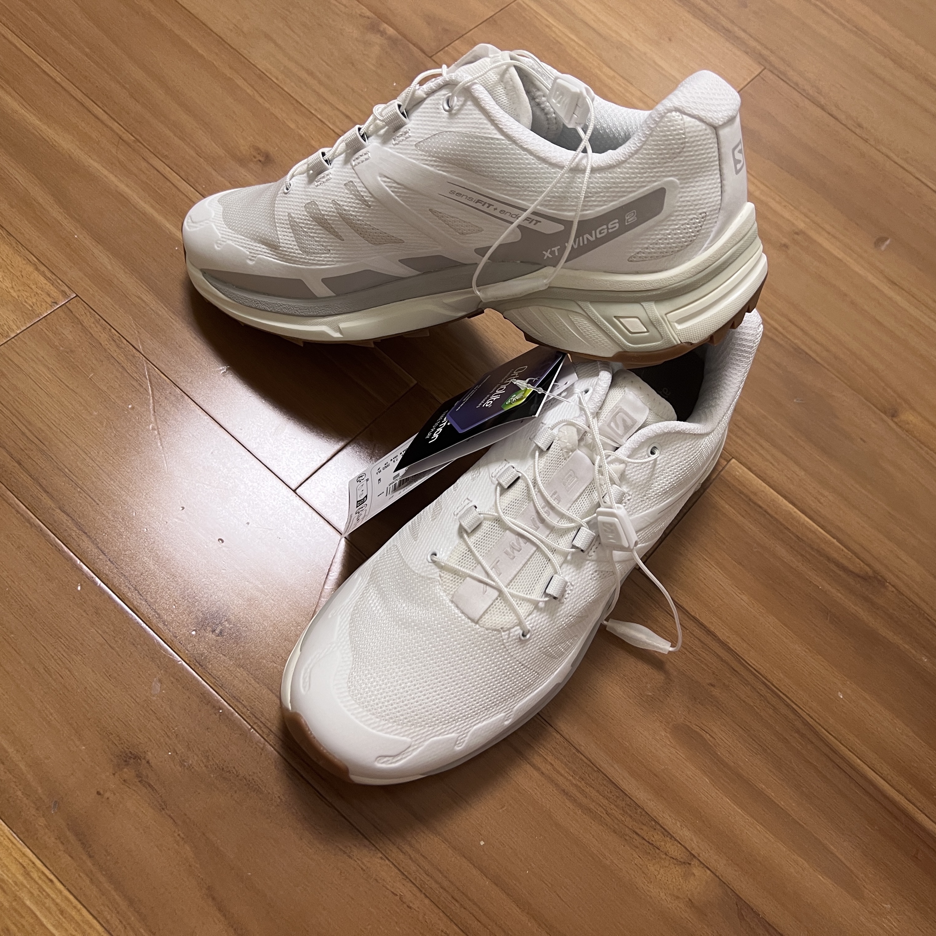 Salomon XT-Wings 2 White Vanila Ice 착용 스타일