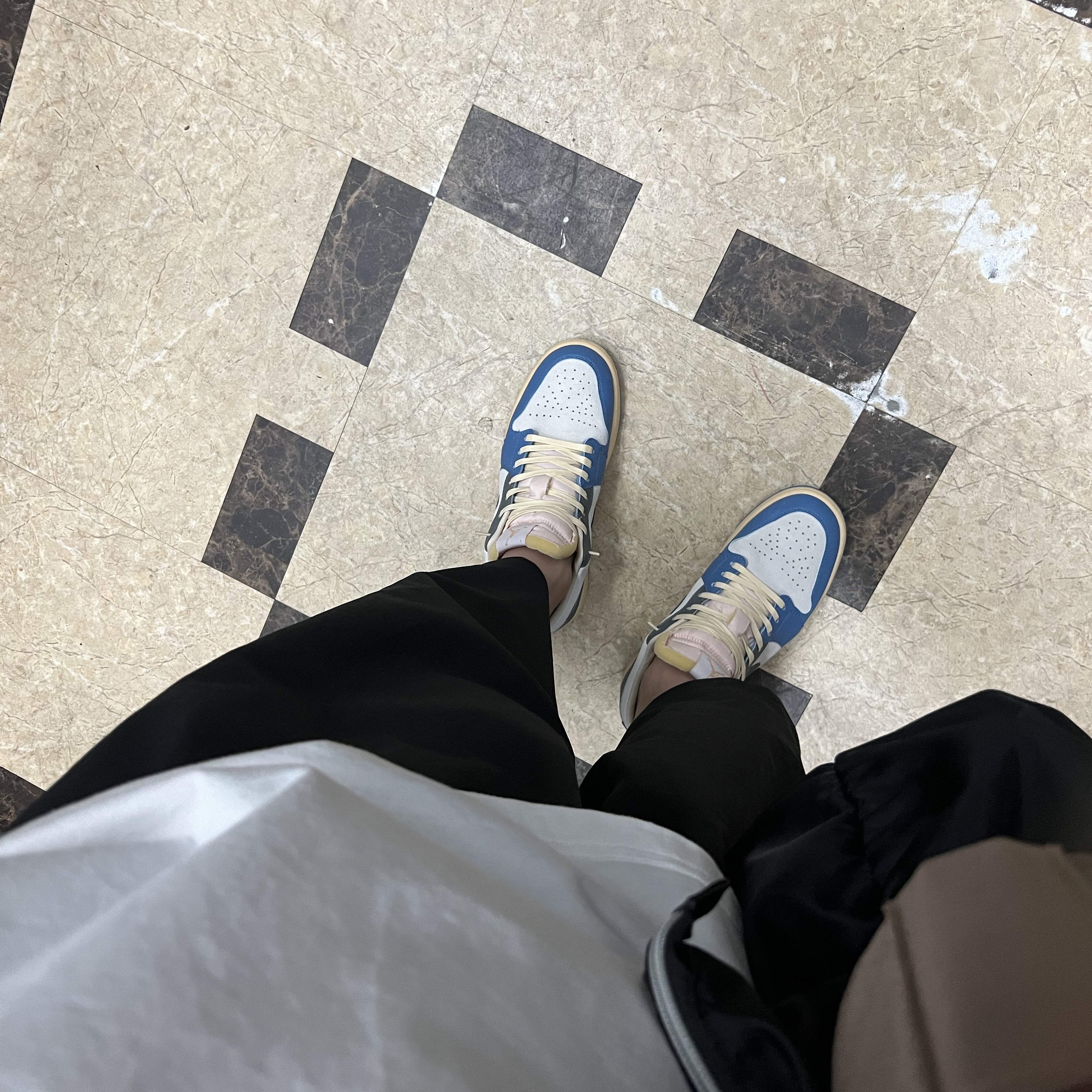 Jordan 1 Low SE Tokyo 96 착용 스타일