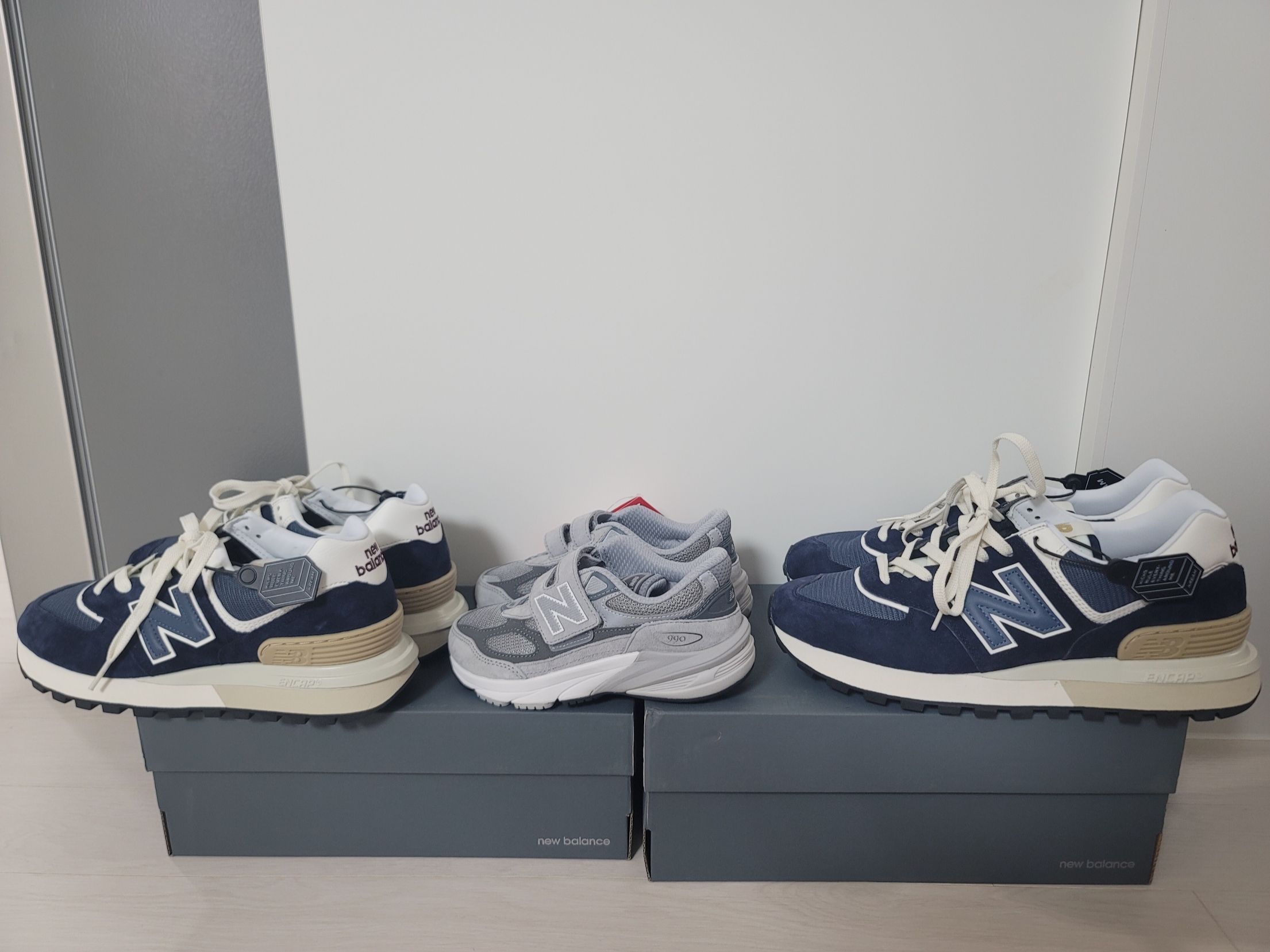 New Balance 574 Legacy Navy 착용 스타일