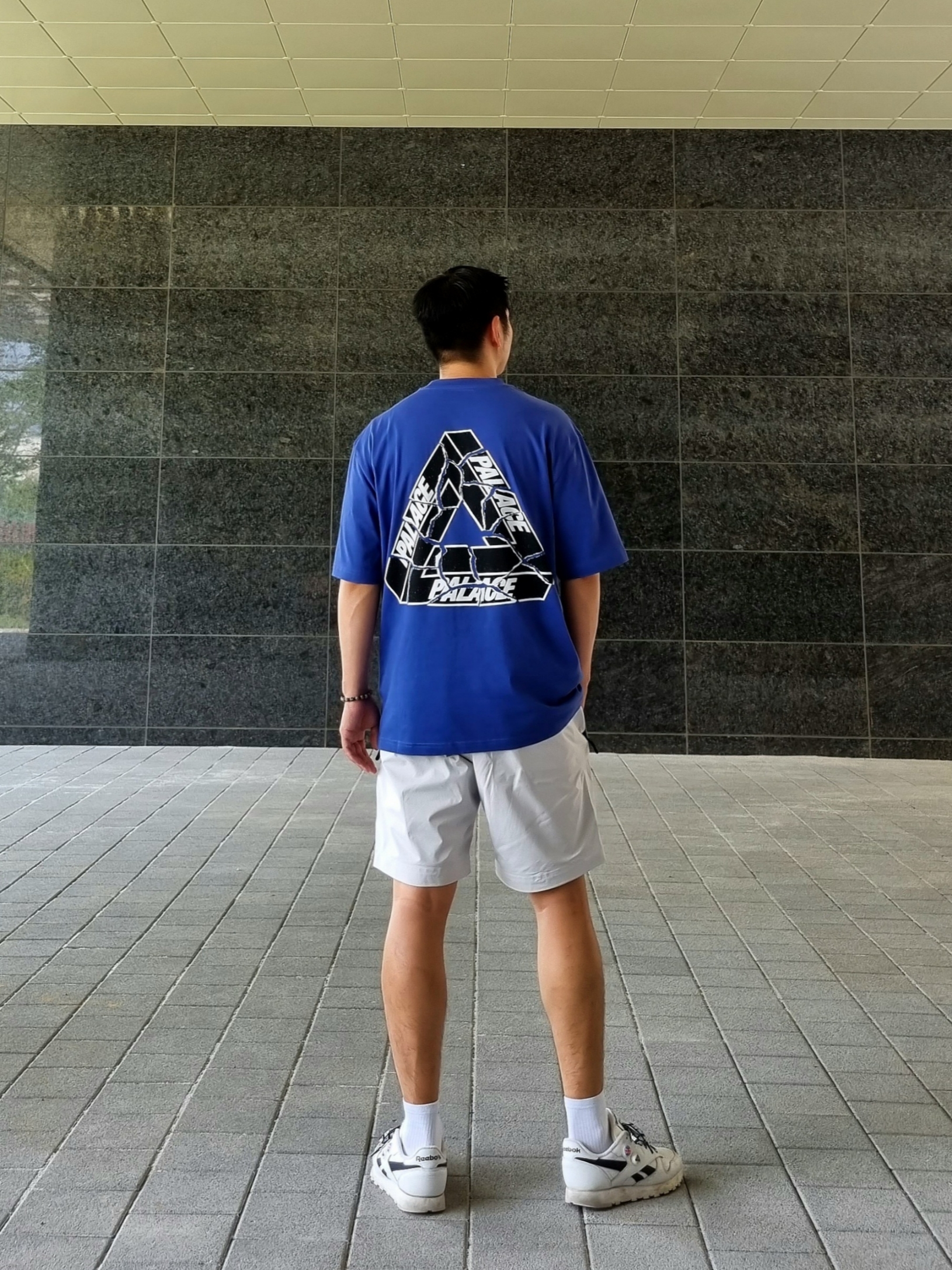 Palace Tri-Ripped T-Shirt Ultra - 23FW 착용 스타일