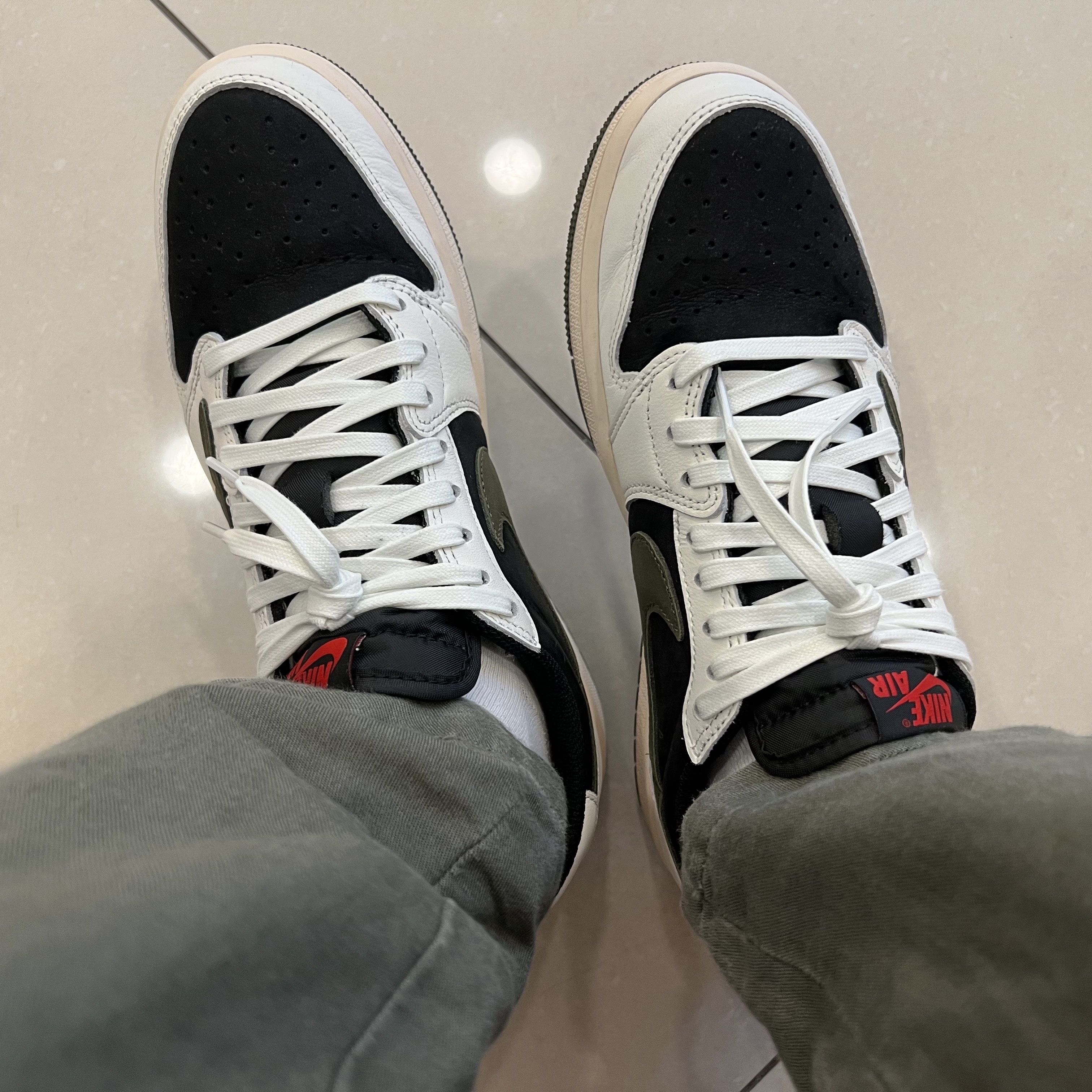 (W) Jordan 1 x Travis Scott Retro Low OG SP Medium Olive 착용 스타일
