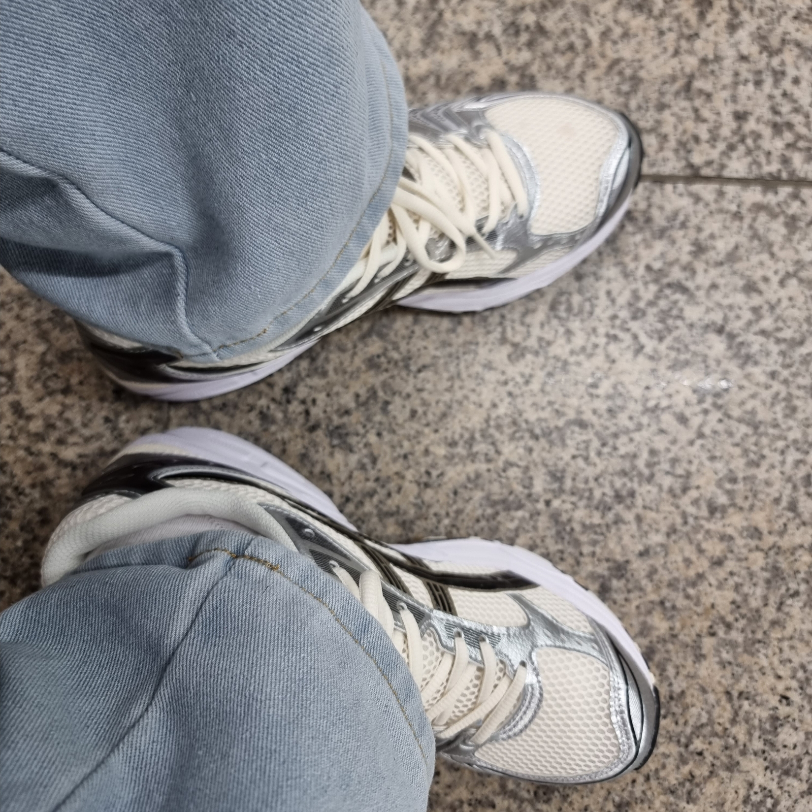 Asics Gel-Kayano 14 Cream Black 착용 스타일