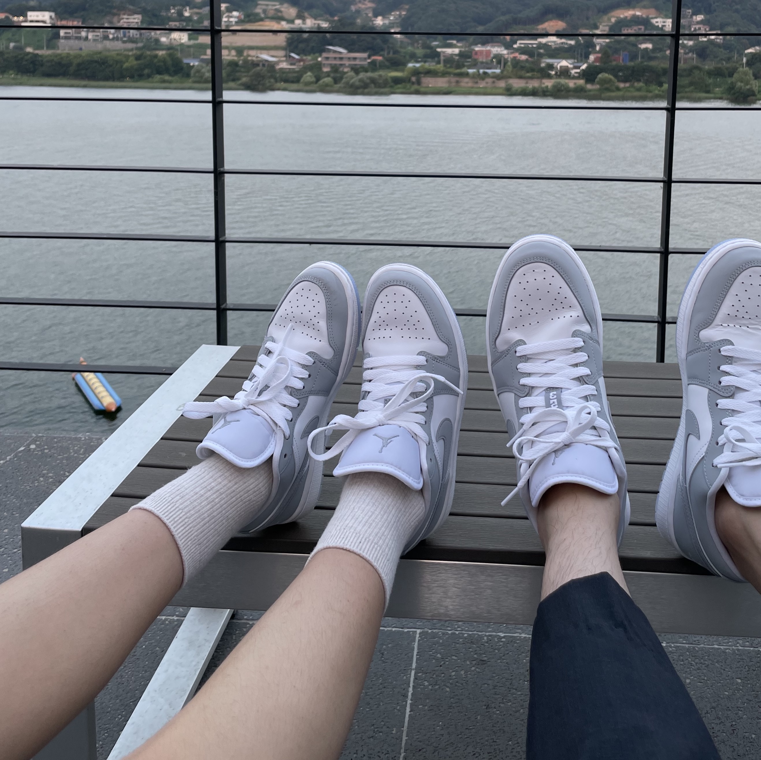 (W) Jordan 1 Low White Wolf Grey 착용 스타일 - 2
