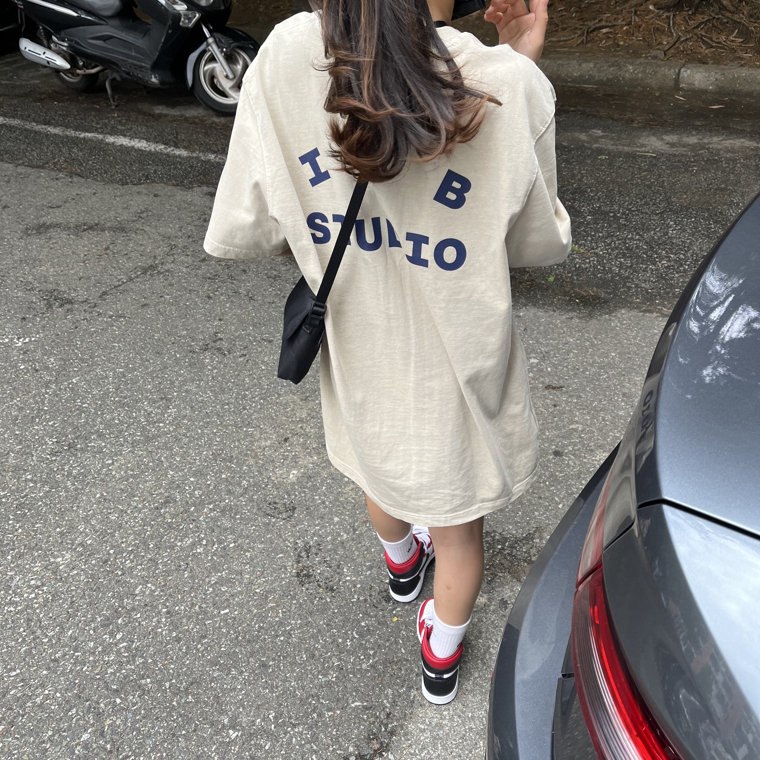 IAB Studio Pigment T-Shirt Oatmeal 착용 스타일