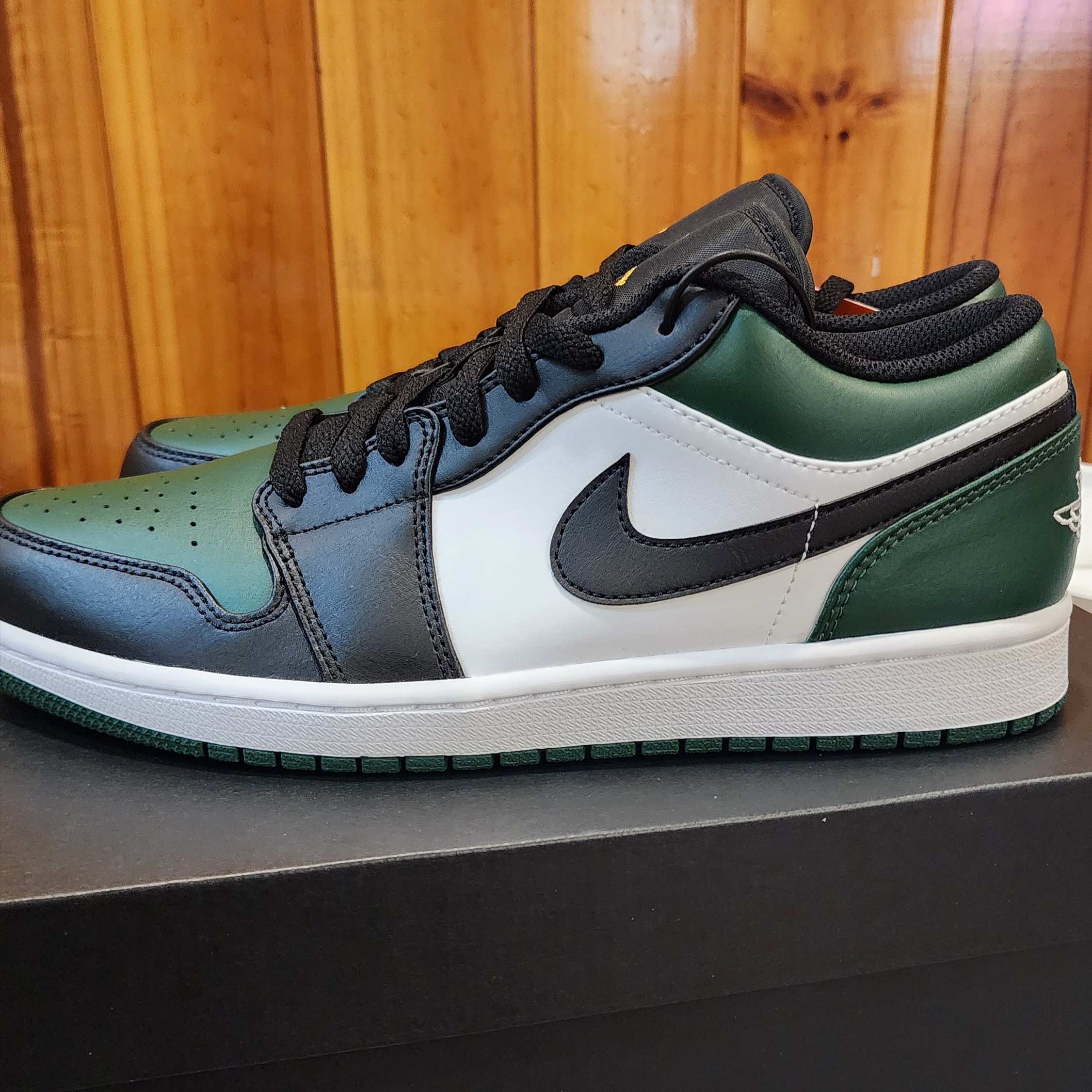 Jordan 1 Low Green Toe 착용 스타일