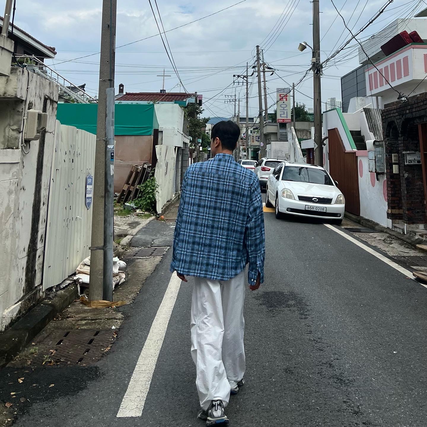 Balenciaga 3XL Sneakers Worn Out Grey White Blue 착용 스타일 - 3
