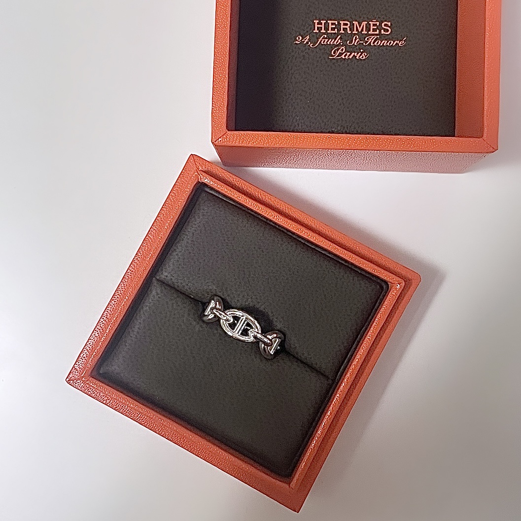 (W) Hermes Small Chaine D'Ancre Enchainee Ring Sterling Silver 착용 스타일
