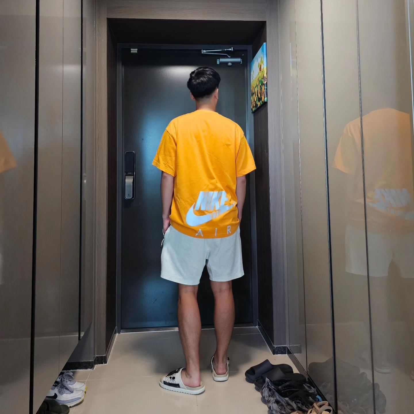 Nike Asuna Slide Pale Ivory Rattan, Nike x Kim Jones Oversized T-Shirt Circuit Orange - US/EU 착용 스타일 - 2
