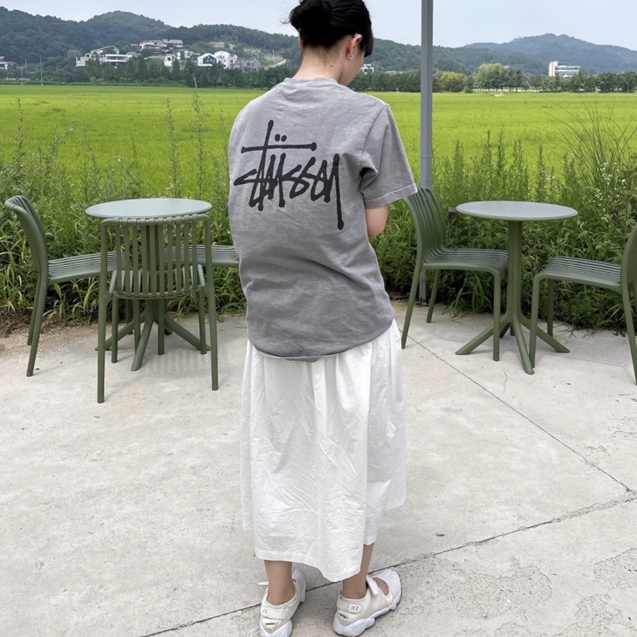 Stussy Basic Stussy Pigment Dyed T-Shirt Grey 2022, (W) Nike Air Rift Summit White 착용 스타일