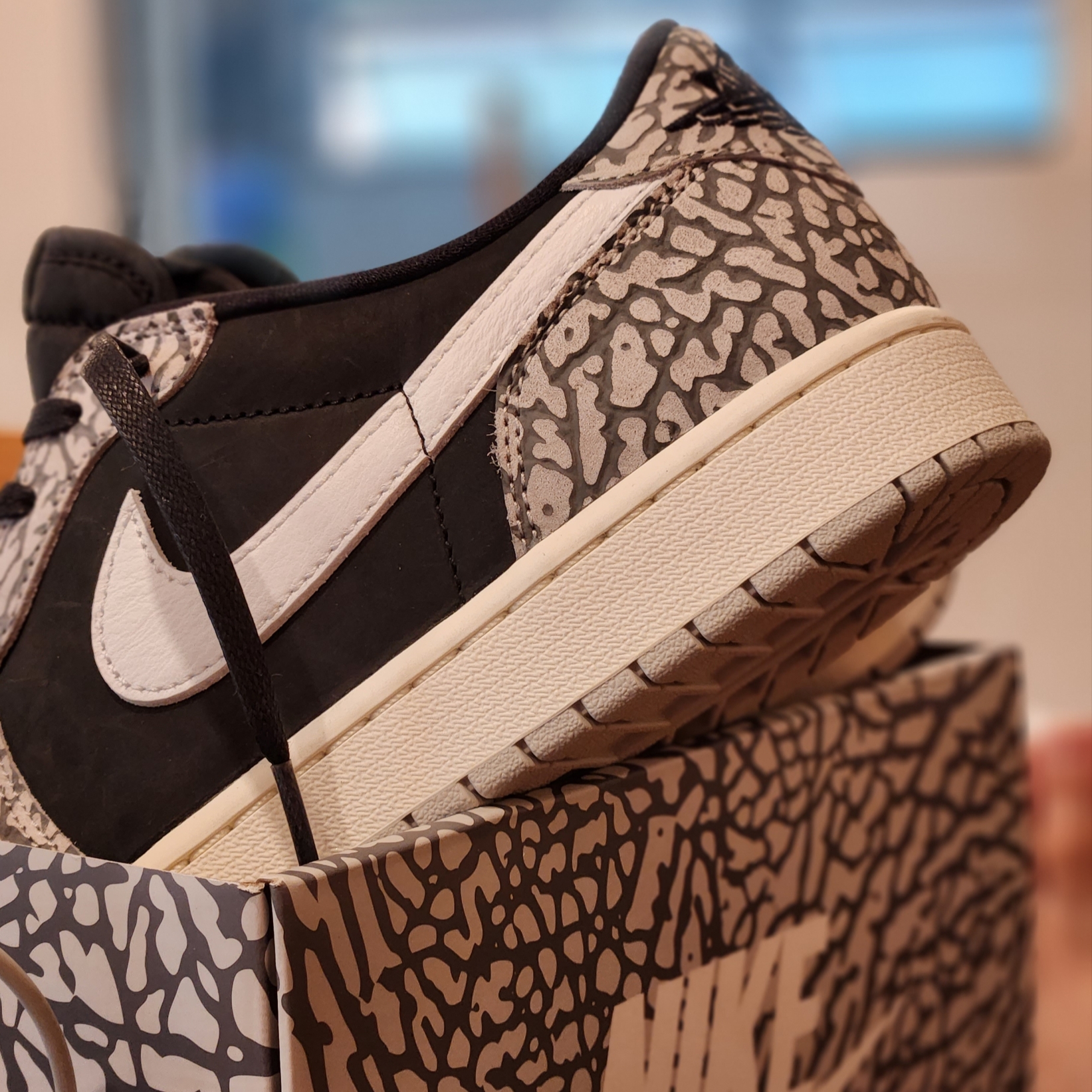 Jordan 1 Retro Low OG Black Cement 착용 스타일