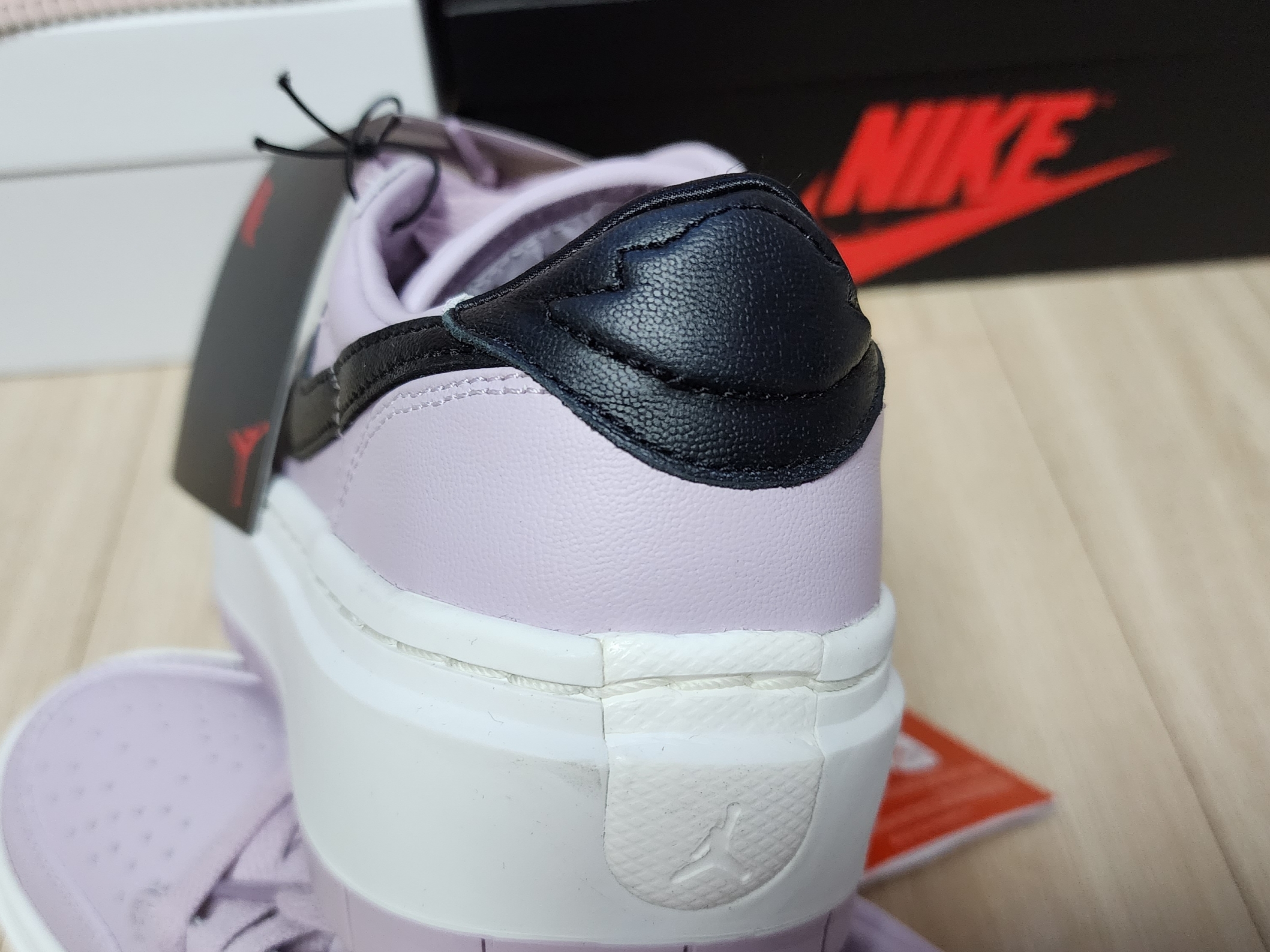 (W) Jordan 1 Elevate Low Iced Lilac Sail 착용 스타일 - 2