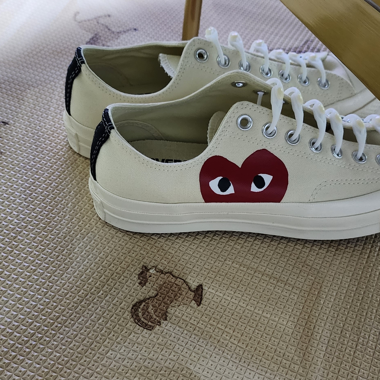 Converse x Play Comme des Garcons Chuck 70 Ox White 착용 스타일