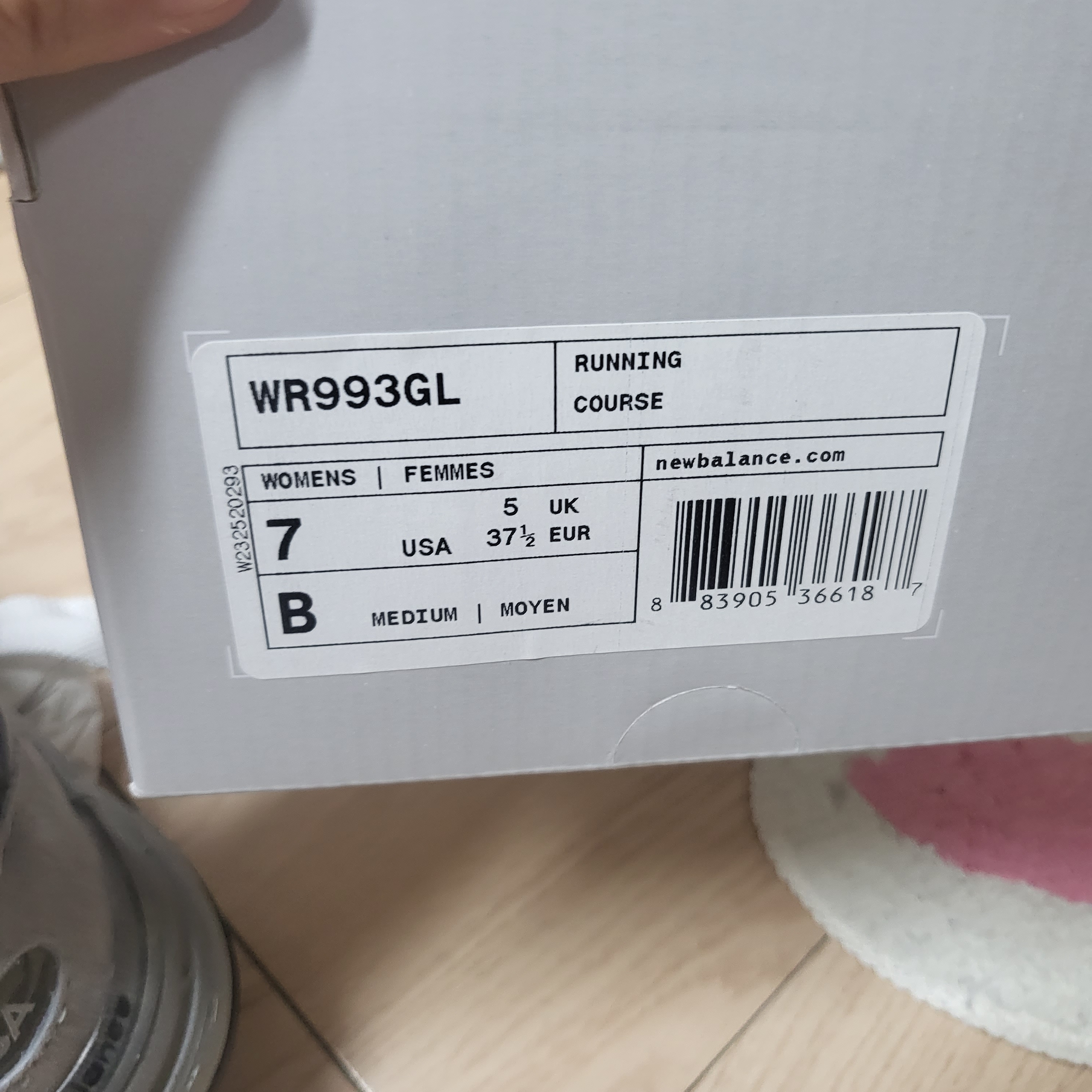 (W) New Balance 993 Made in USA Grey - B Standard 착용 스타일 - 3