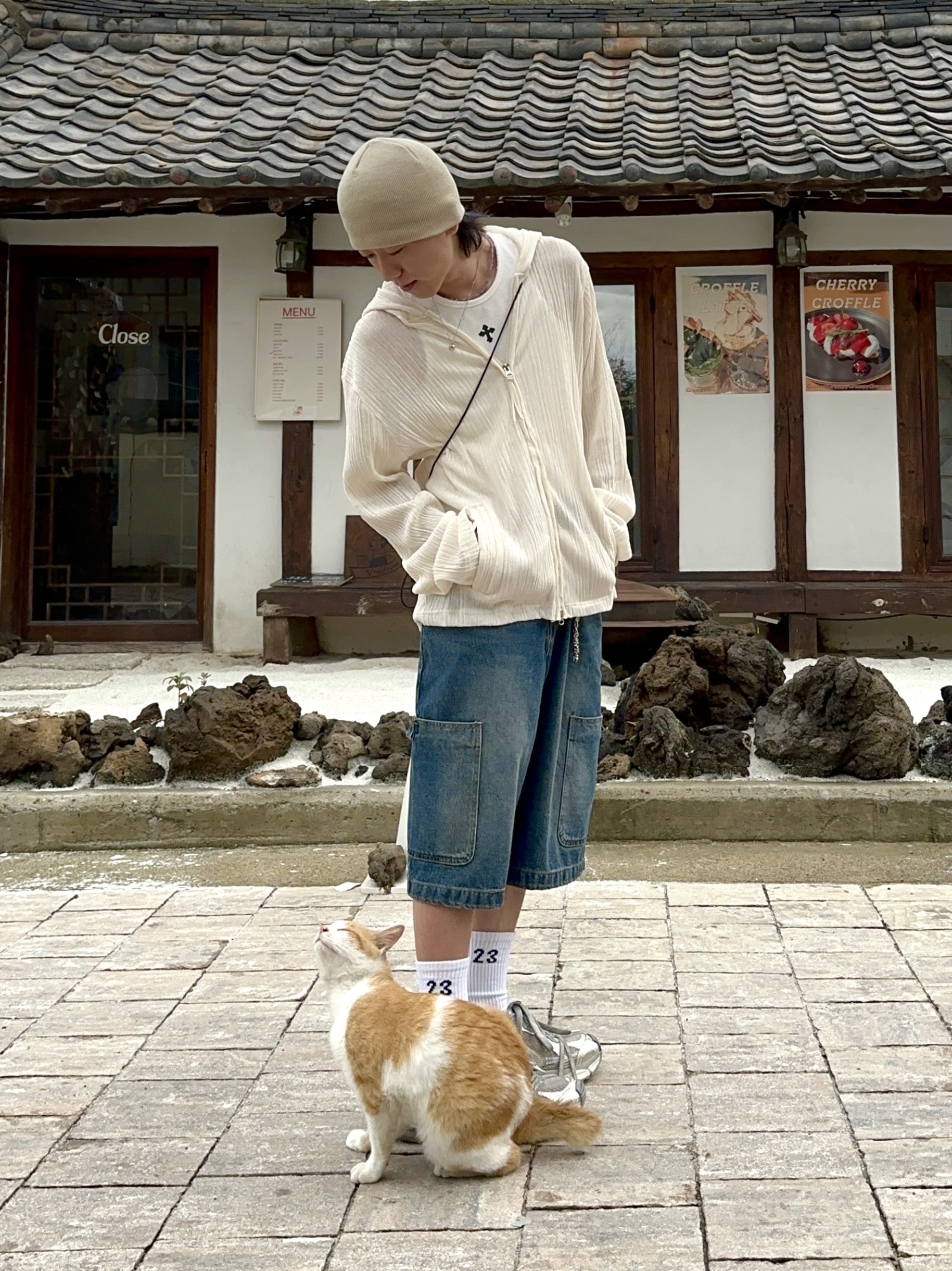 Balenciaga 3XL Sneakers Light Beige 착용 스타일 - 4