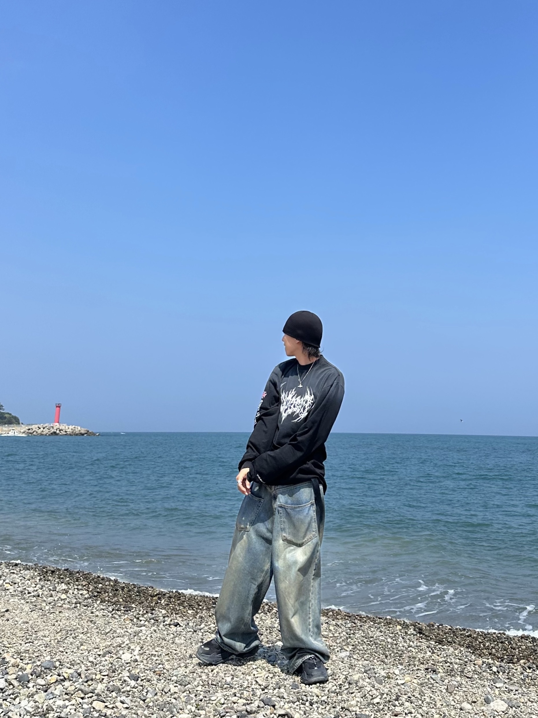 Project G/R Metalic Logo Long Sleeve T-Shirts Black, Project G/R Coated Backward Denim Pants Blue 착용 스타일 - 3
