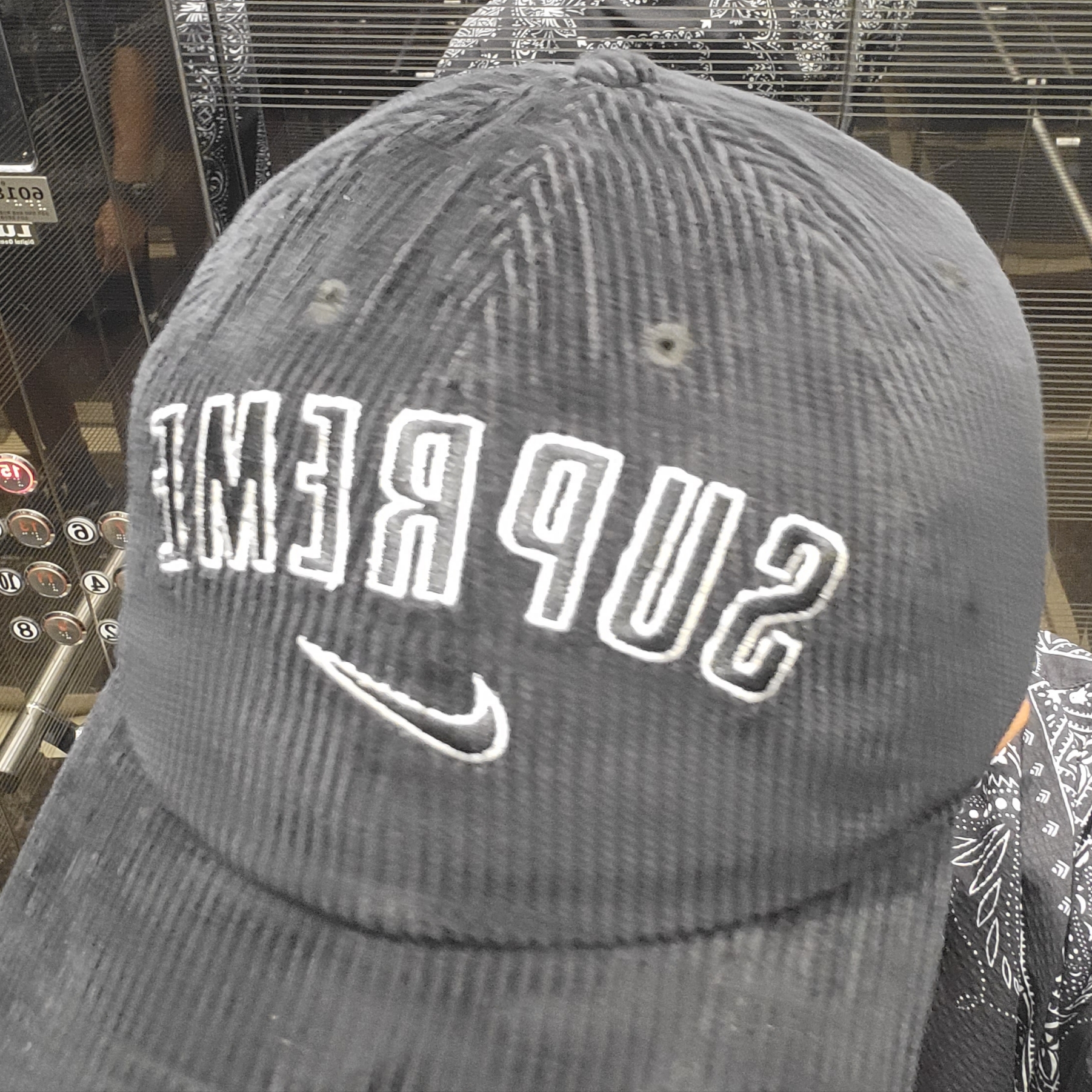 Nike x Peaceminusone Kwondo1 Black and White, Supreme x Nike Arc Corduroy 6-Panel Black - 22SS 착용 스타일 - 3