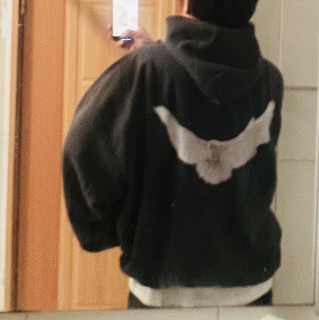 Yeezy Gap Engineered By Balenciaga Dove Hoodie Black 착용 스타일 - 1