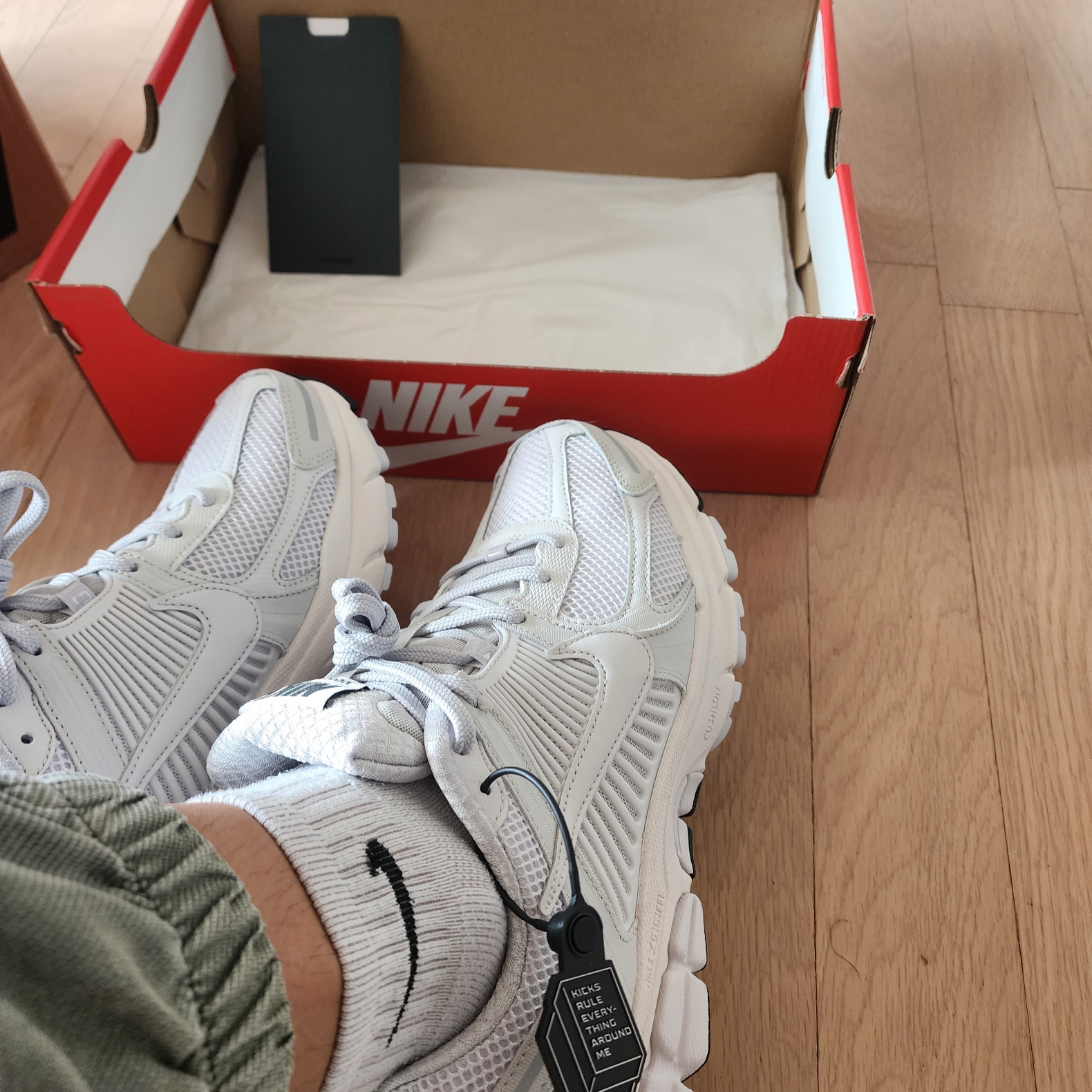 Nike Zoom Vomero 5 SP Vast Grey 2023 착용 스타일 - 1