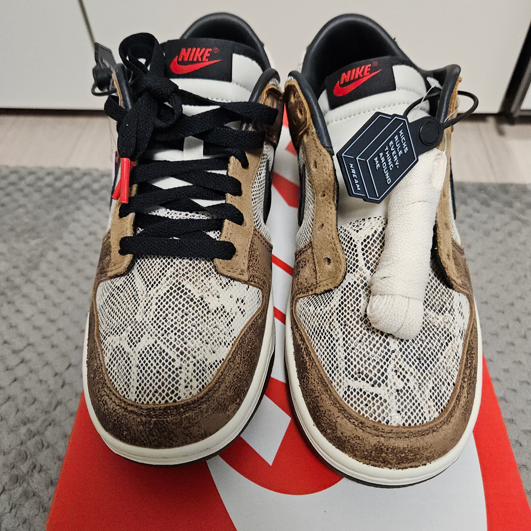 Nike Dunk Low PRM Head to Head 착용 스타일 - 1