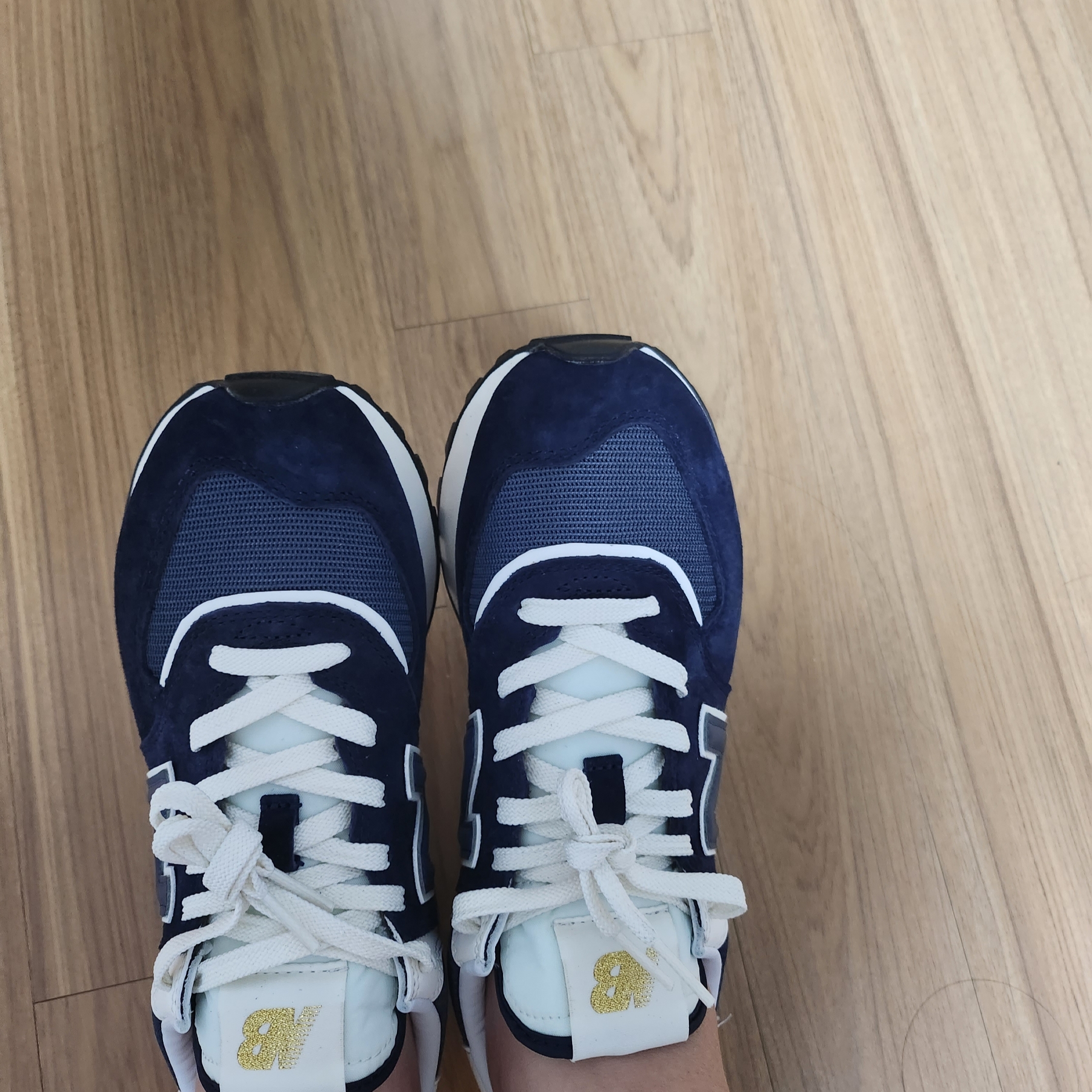 New Balance 574 Legacy Navy 착용 스타일 - 2
