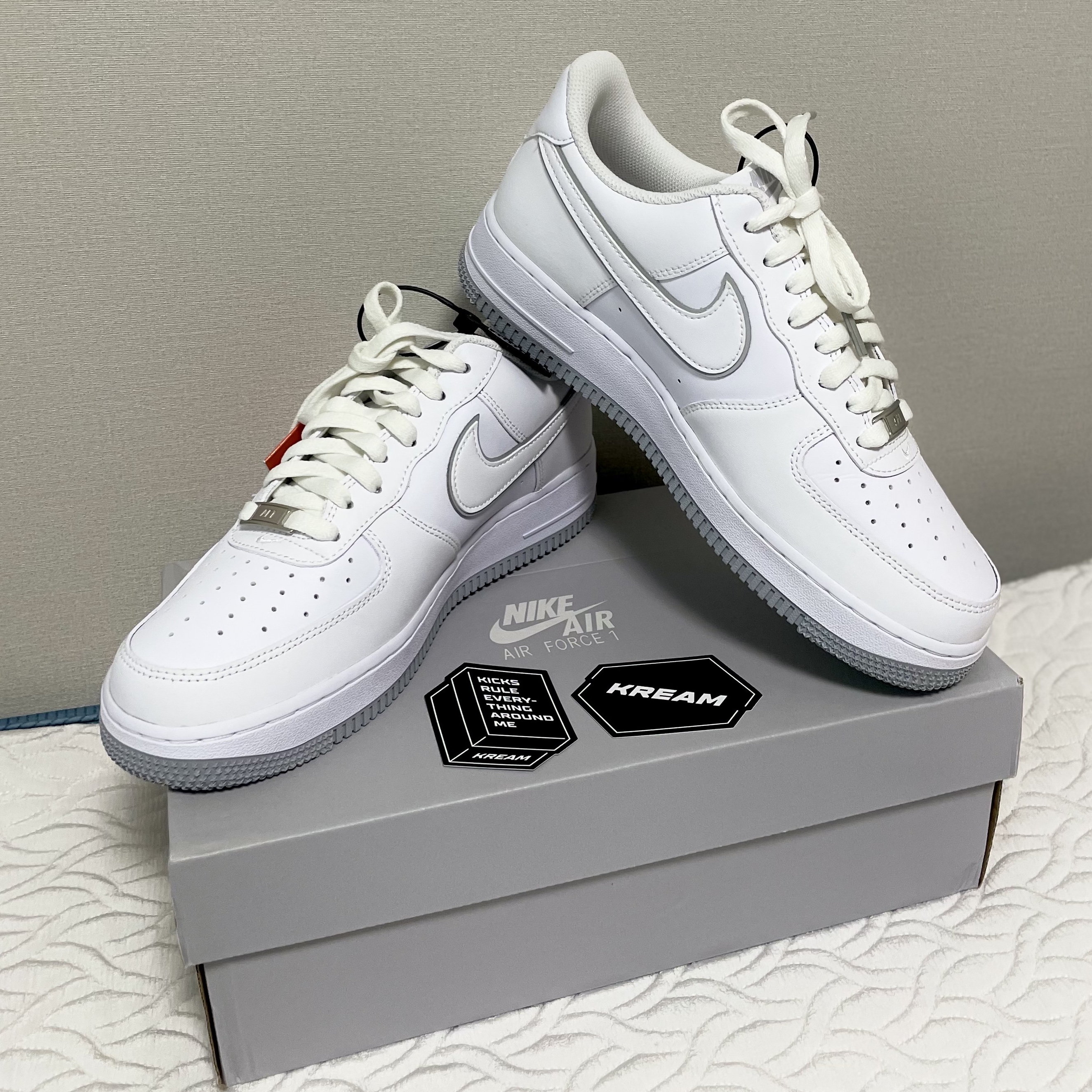 Nike Air Force 1 '07 White Wolf Grey 착용 스타일