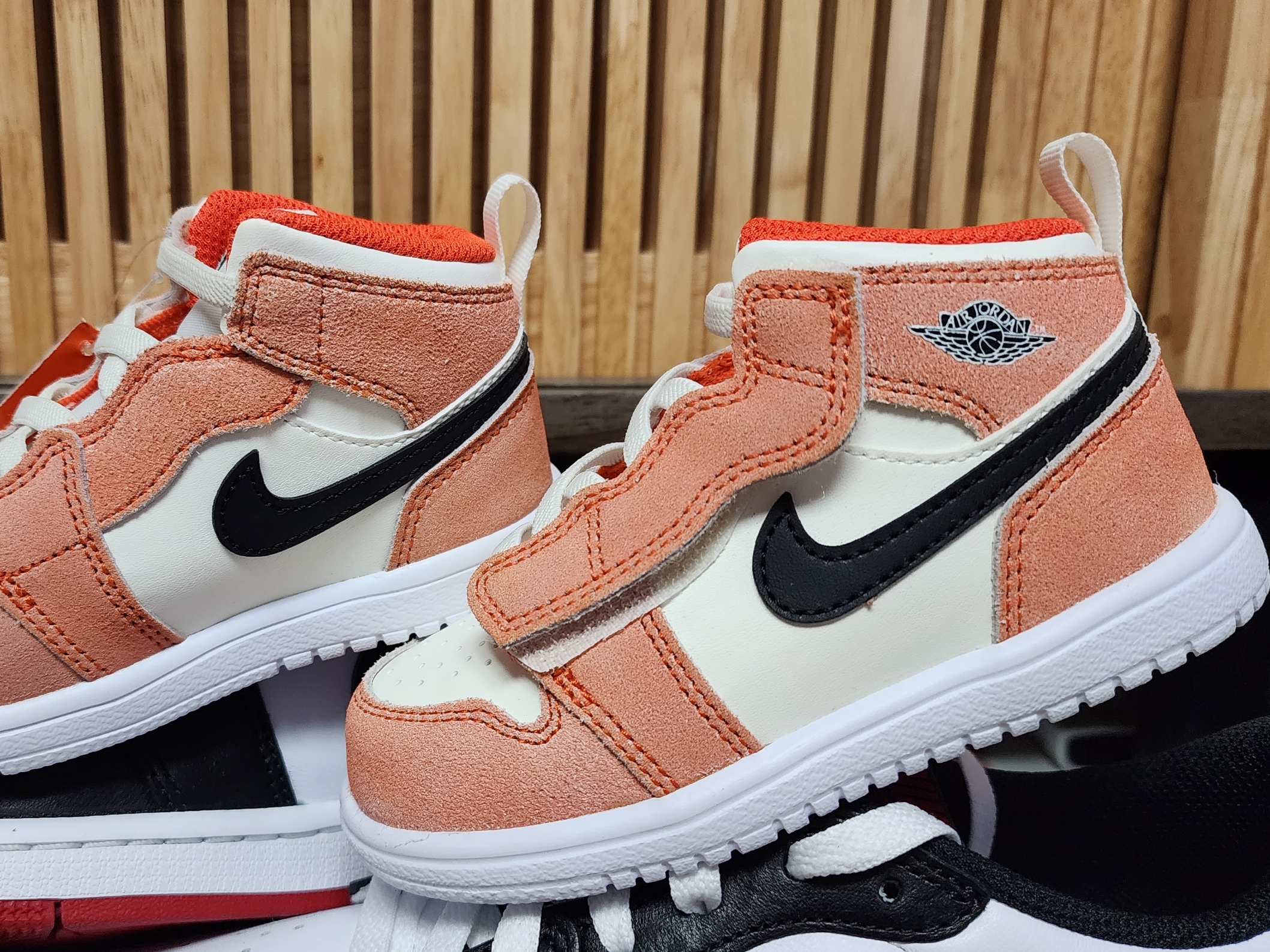 (TD) Jordan 1 Mid Alt SE Team Orange Sail 착용 스타일 - 1