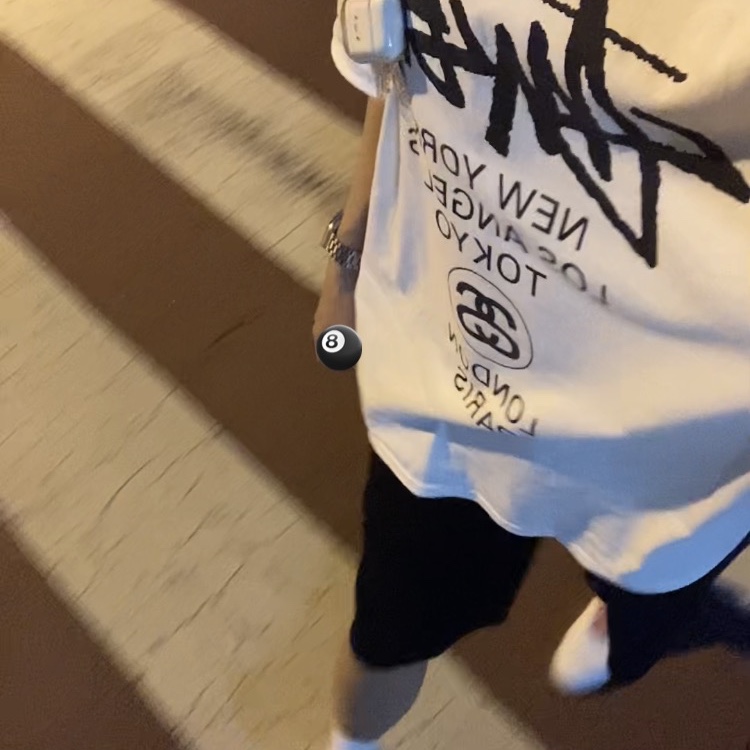 Stussy World Tour T-Shirt White 2023, Nike x Supreme Air Force 1 Low White 착용 스타일