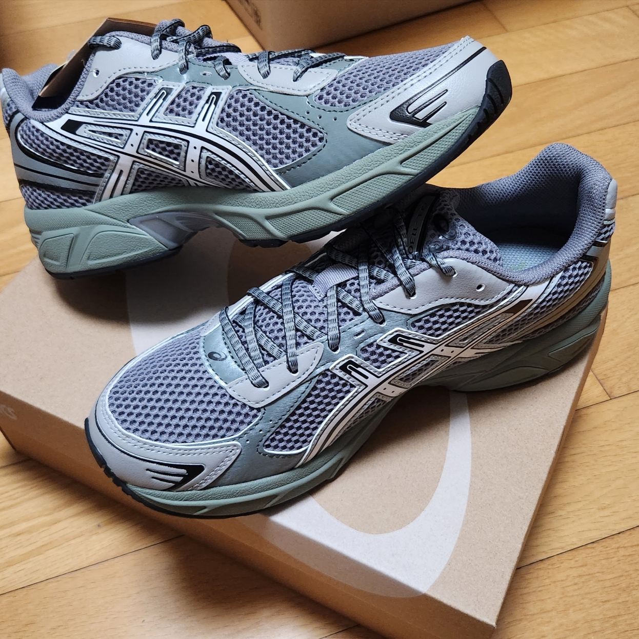 Asics Gel-1130 Wild Dove White - Folder Exclusive 착용 스타일