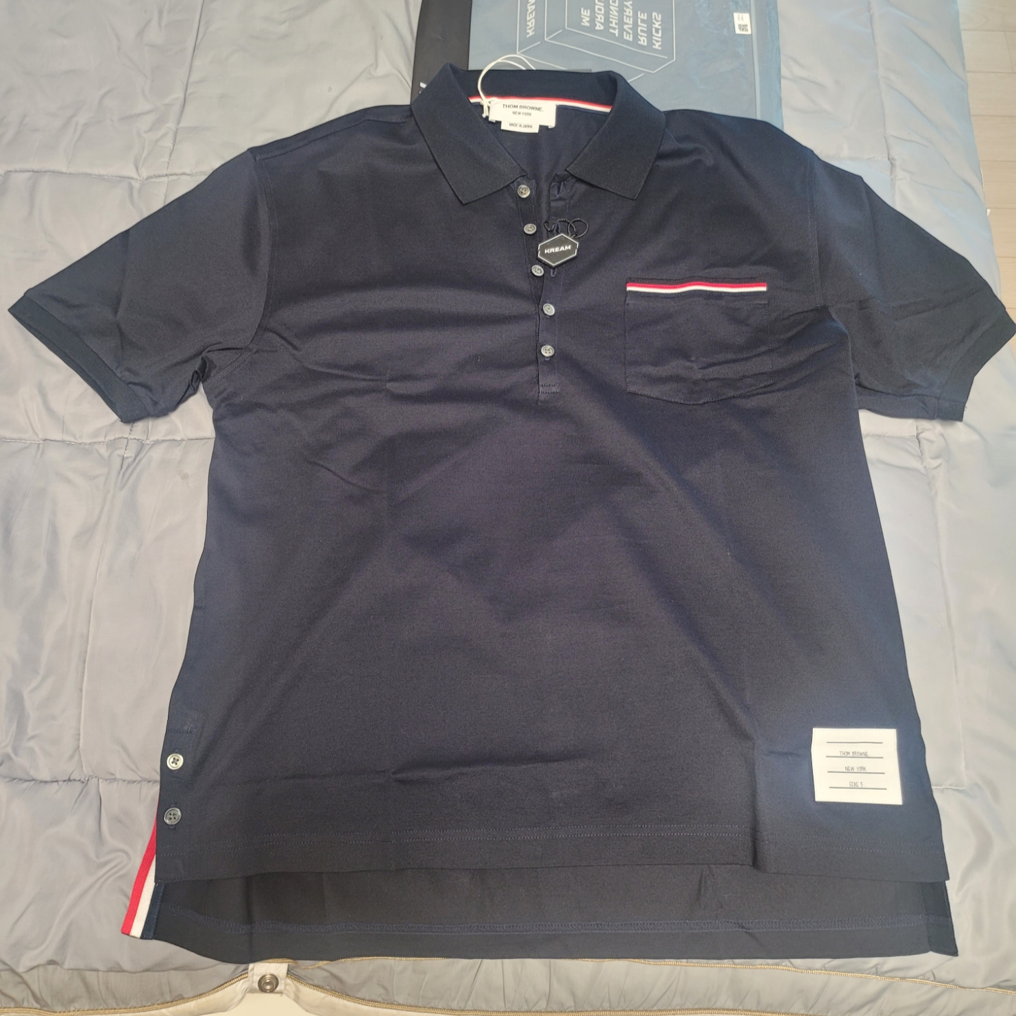 Thom Browne RWB Pocket Trim Pique Polo Shirt Navy 착용 스타일